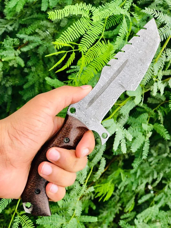 10-Inch Tracker Knife for Sale 10-Inch - Full Tang Damascus Steel Blade, Micarta G10 Handle, Horizontal Leather Sheath - KBS Knives Store - Image 2