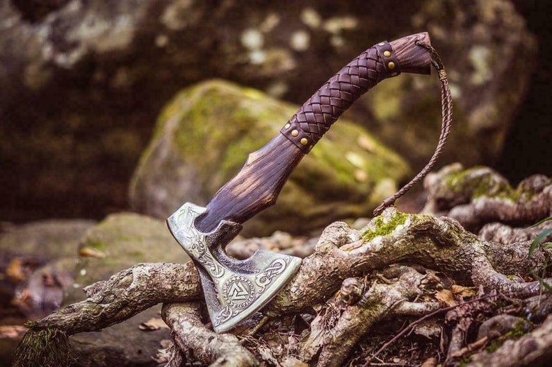 1095 Steel Hand Engraved Axe - Image 3