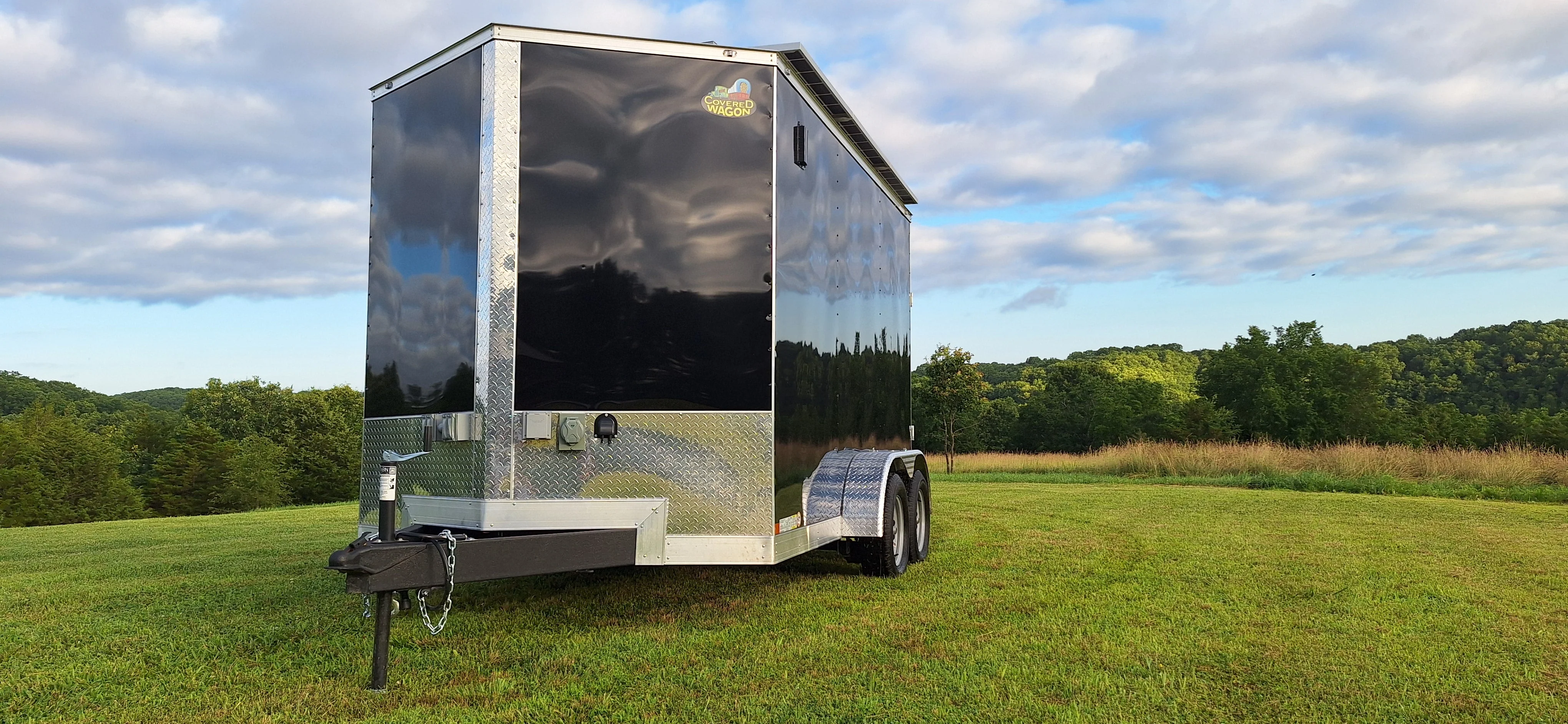 12' Enclosed SOLAR POWERED Offgrid Self-Sufficient Trailer BASE MODEL (SC) - Image 4