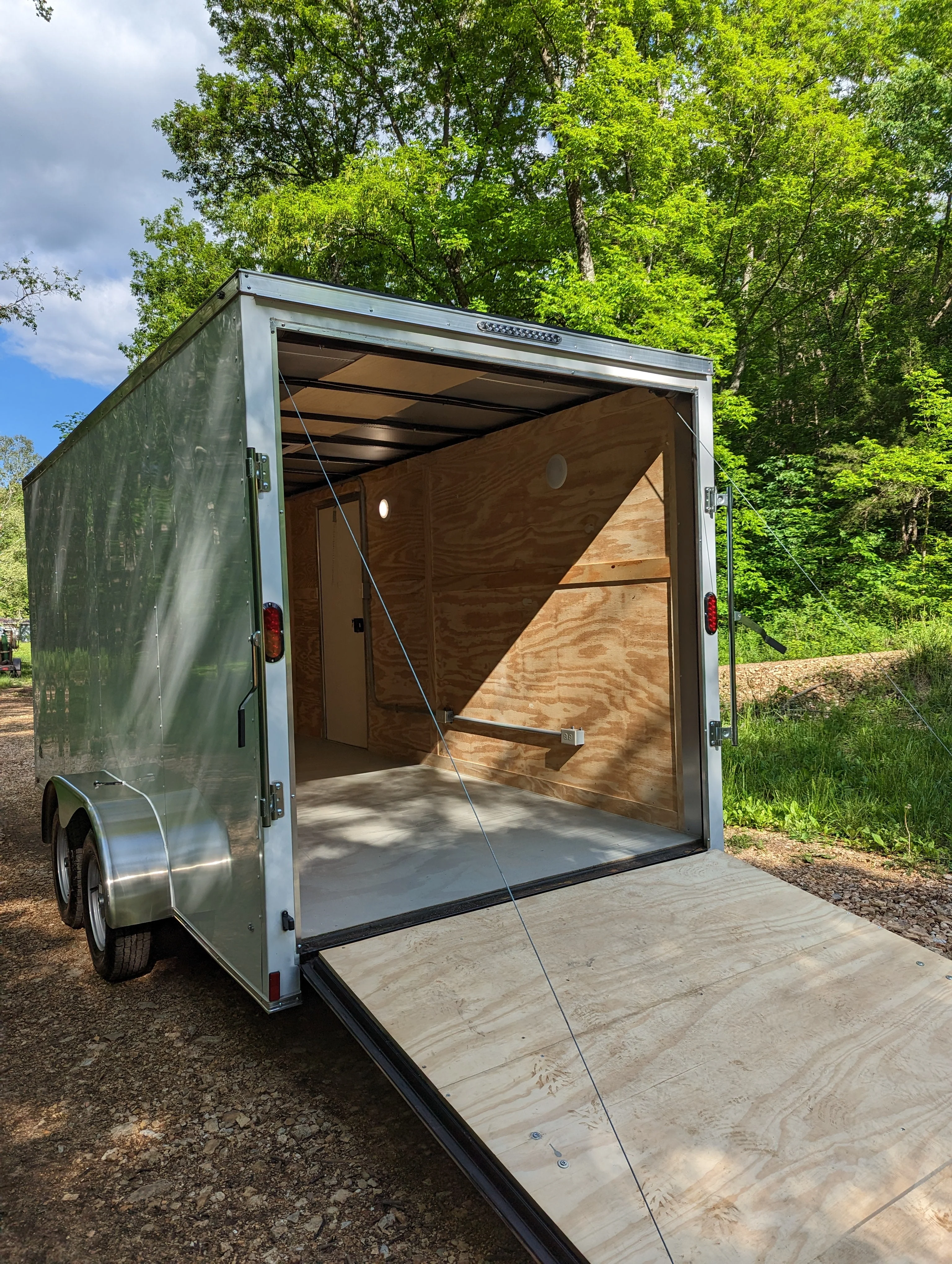 16' Enclosed SOLAR POWERED Offgrid Self-Sufficient Trailer BASE MODEL (SC) - Image 5