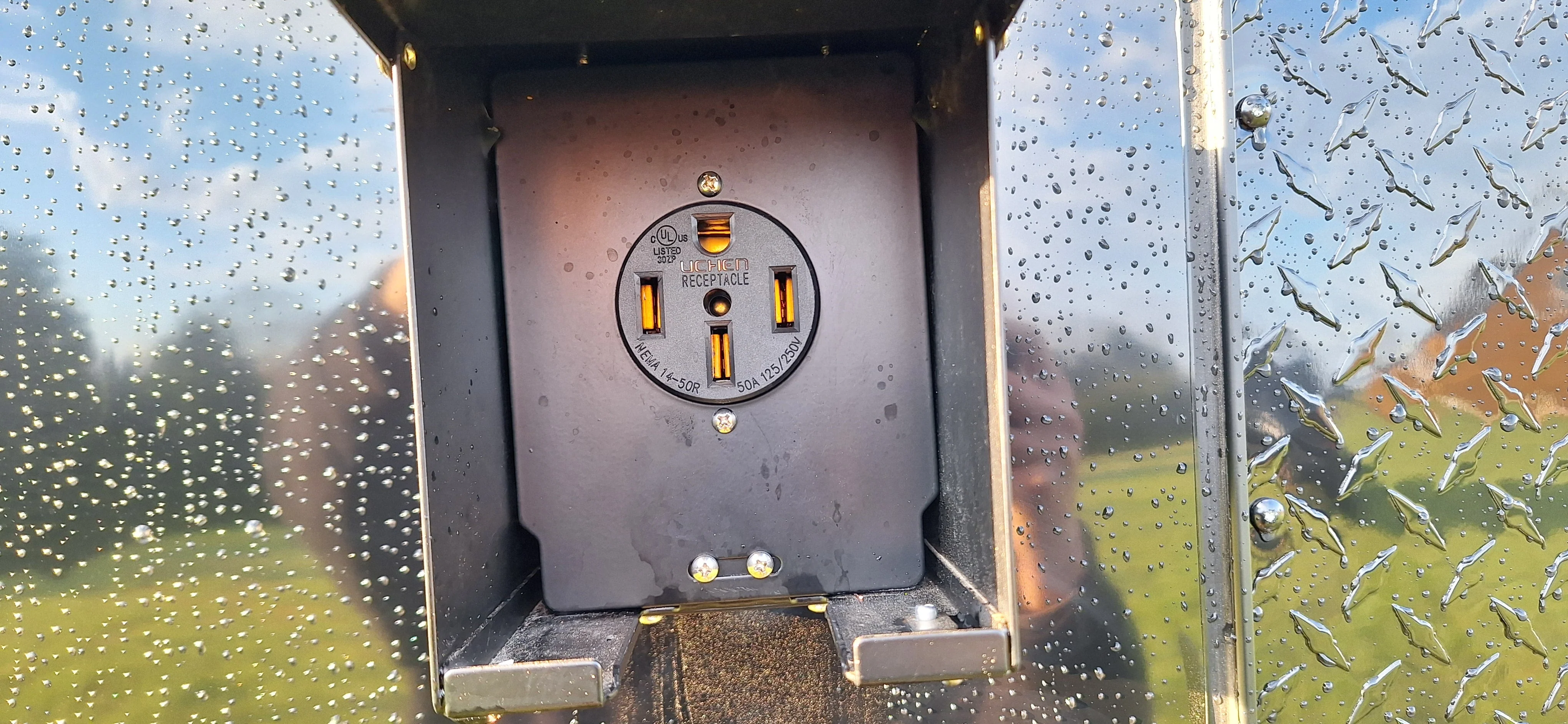 16' Enclosed SOLAR POWERED Offgrid Self-Sufficient Trailer - SOL-ARK 15K Version with 32K Lithium Battery - Image 8