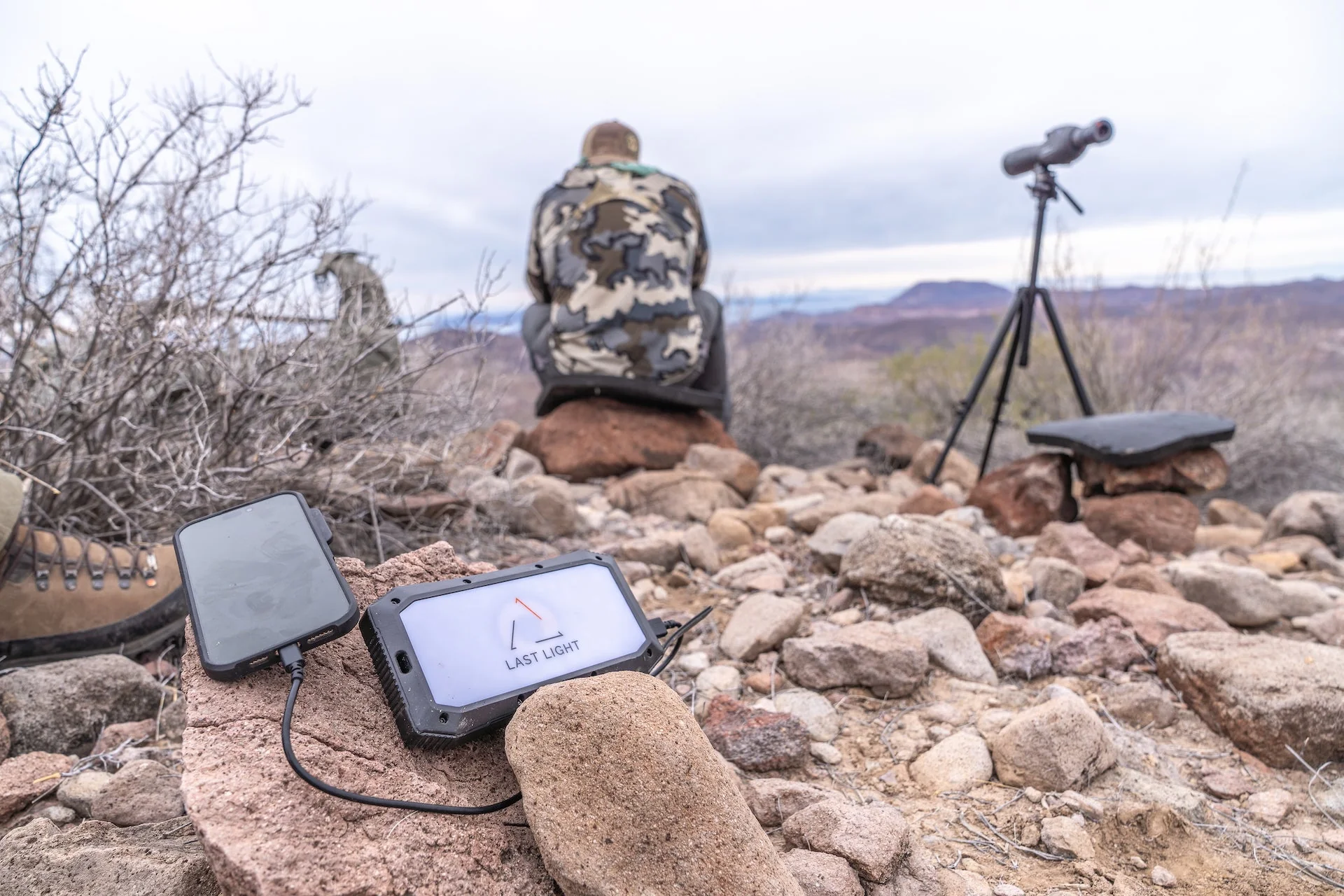 20000 mAh Solar Power Bank & Charger - Image 5