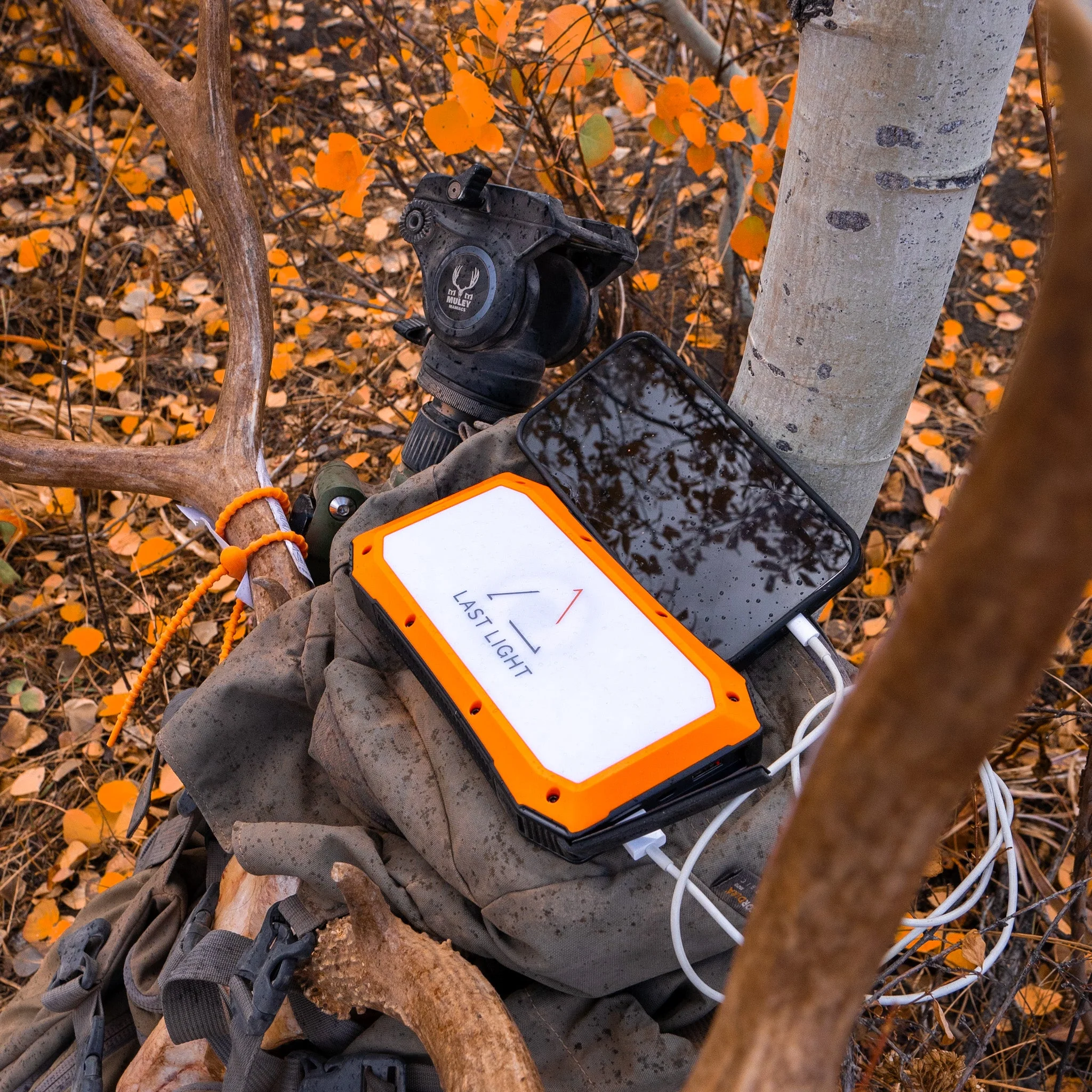 20000 mAh Solar Power Bank & Charger - Image 8