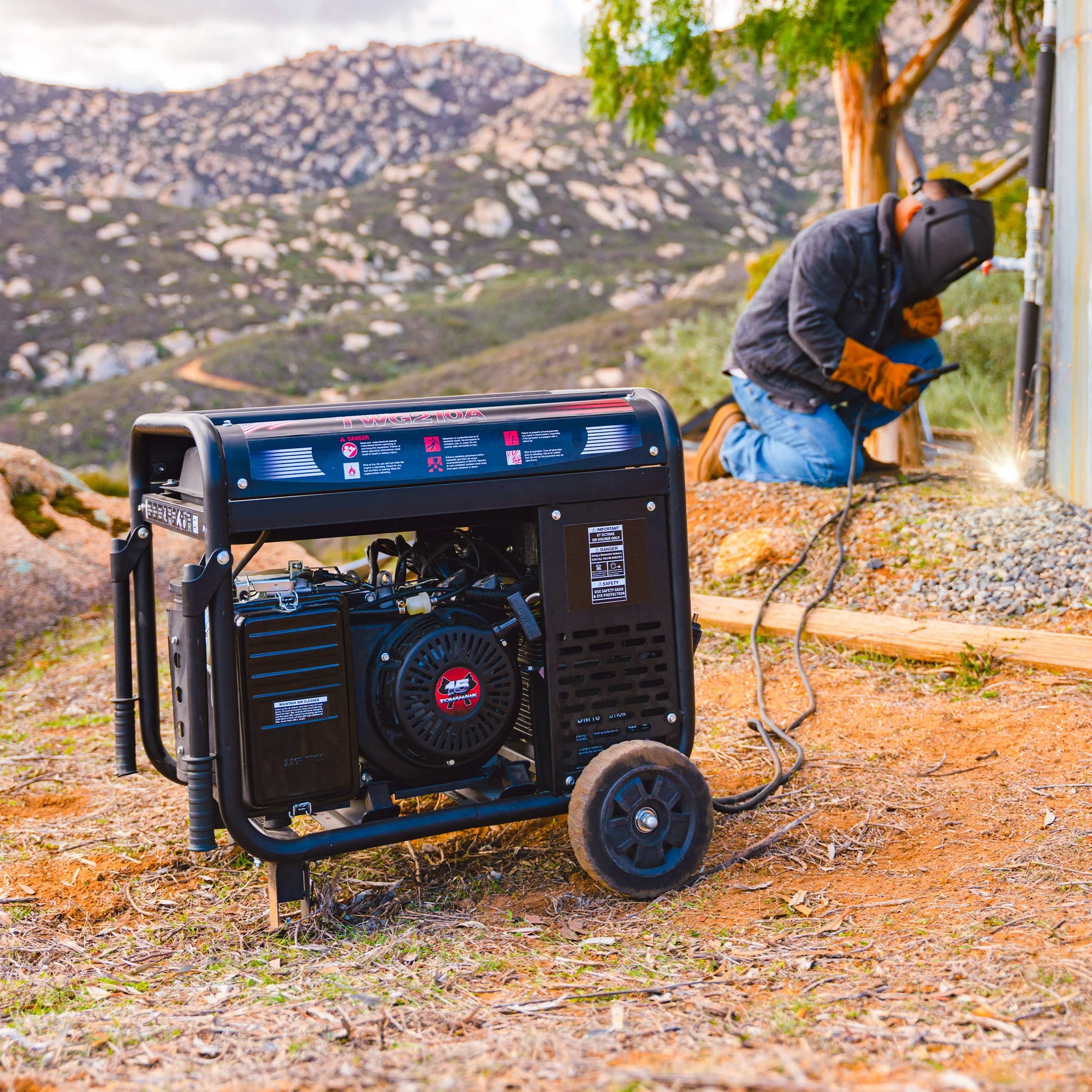 210 Amp Engine Driven Welder Generator 2000 Watt 15 HP Gas Powered - Image 2