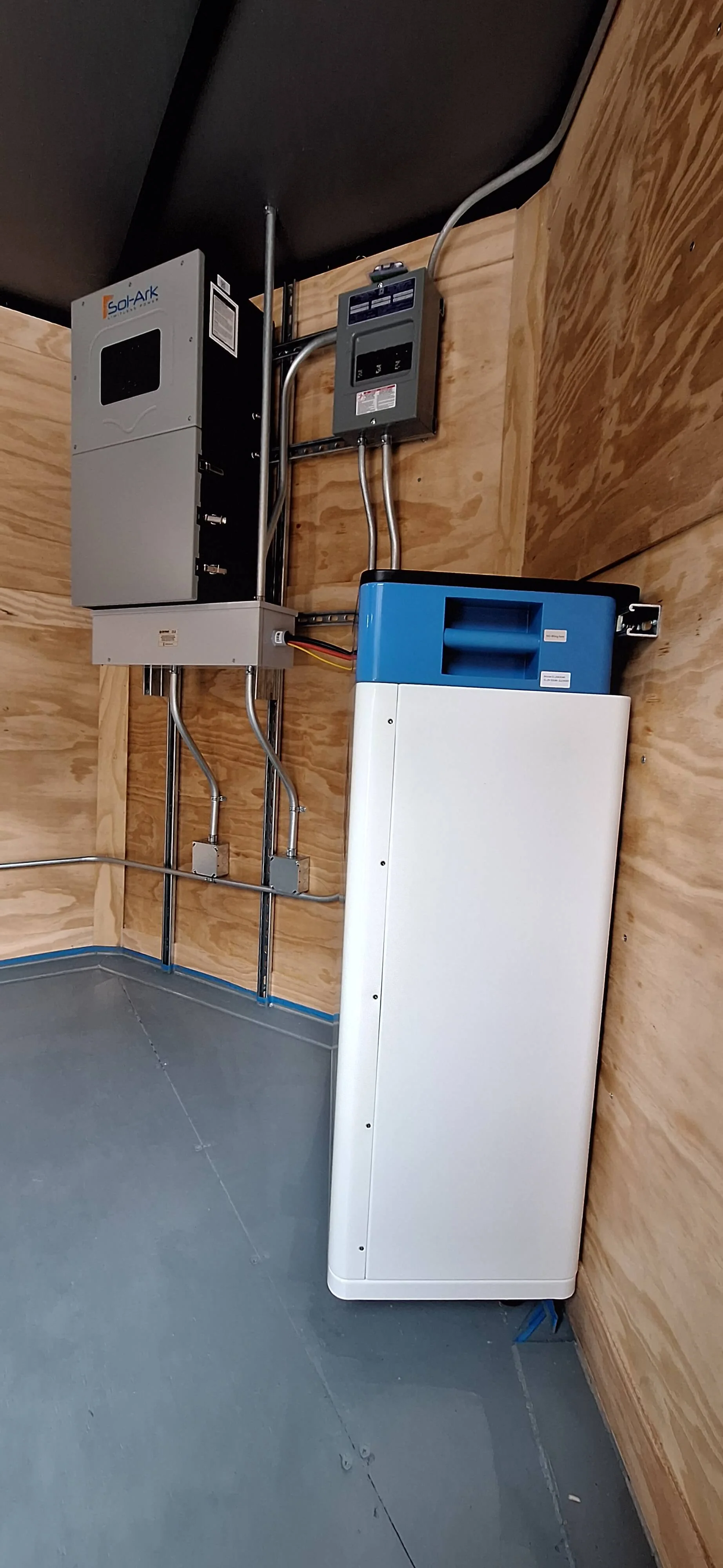 24ft Off-Grid Solar Trailer – DEMO UNIT (Only 1 Available) | SOL-ARK 15K + OMO 32K Freedom Lithium - Image 8