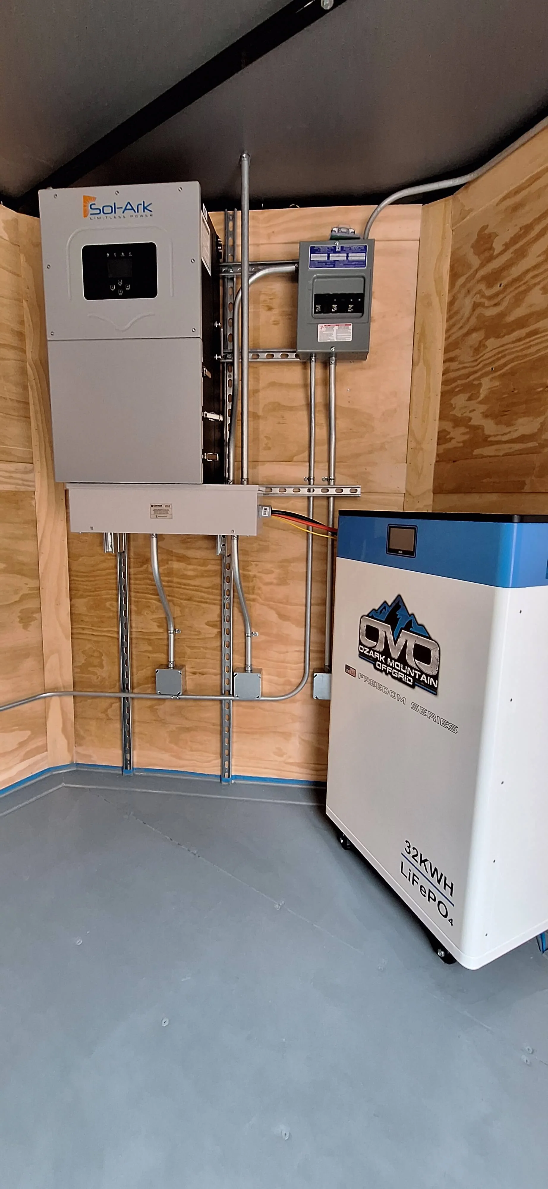 24ft Off-Grid Solar Trailer – DEMO UNIT (Only 1 Available) | SOL-ARK 15K + OMO 32K Freedom Lithium - Image 9