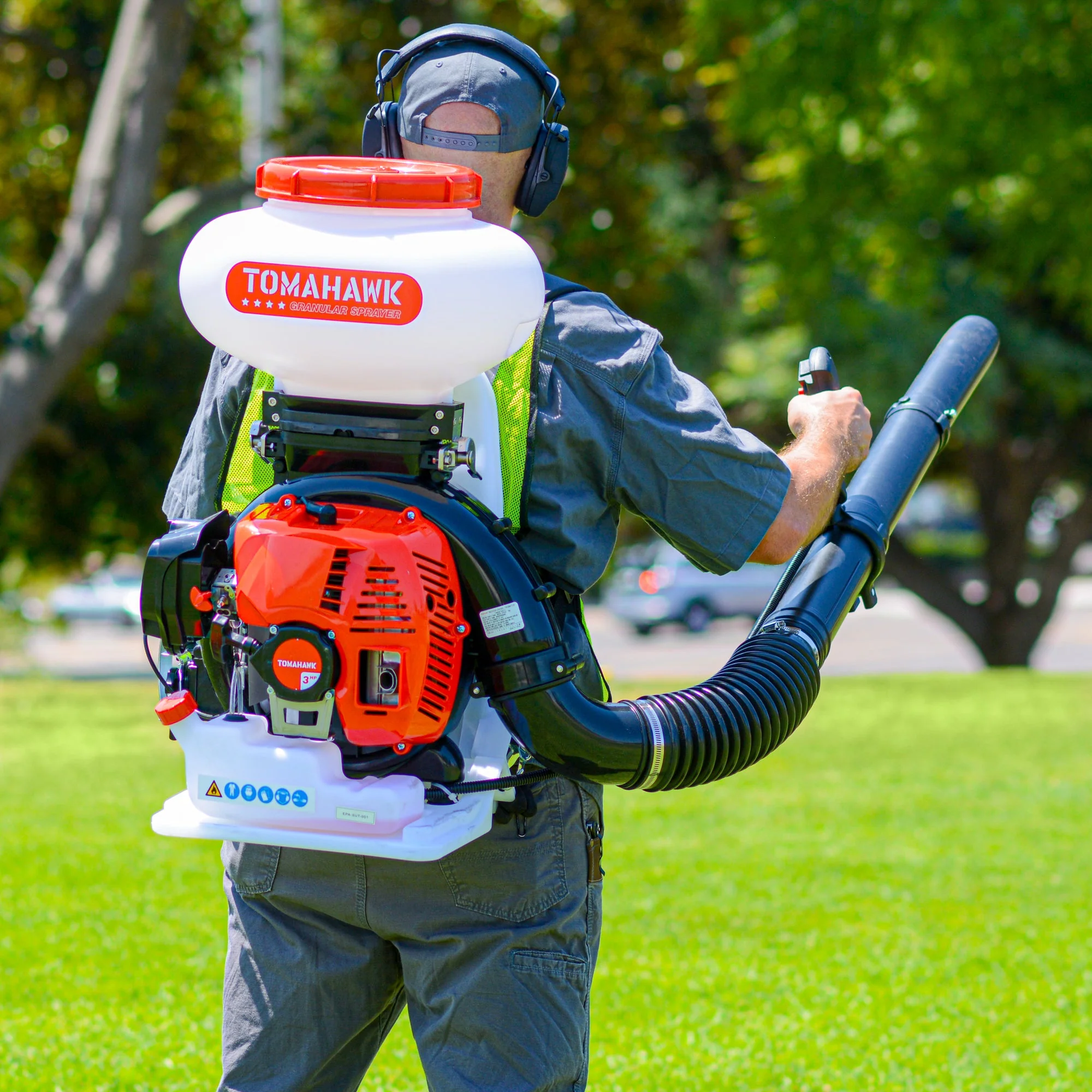 4 Gal Motorized Fertilizer Spreader Broadcast Lawn Seed Ice Melt Salt - Image 5