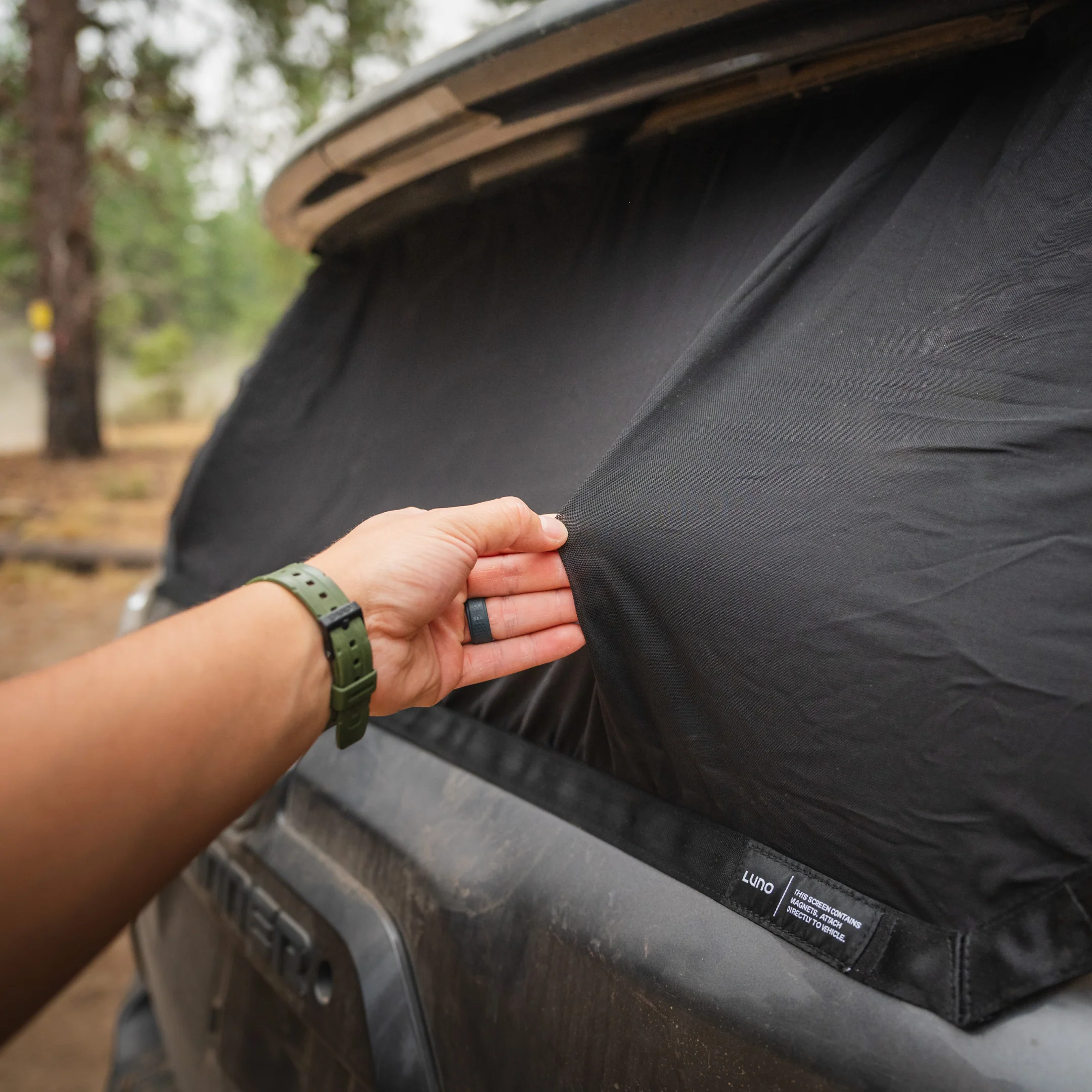 4Runner Trunk Window Screen - Image 3