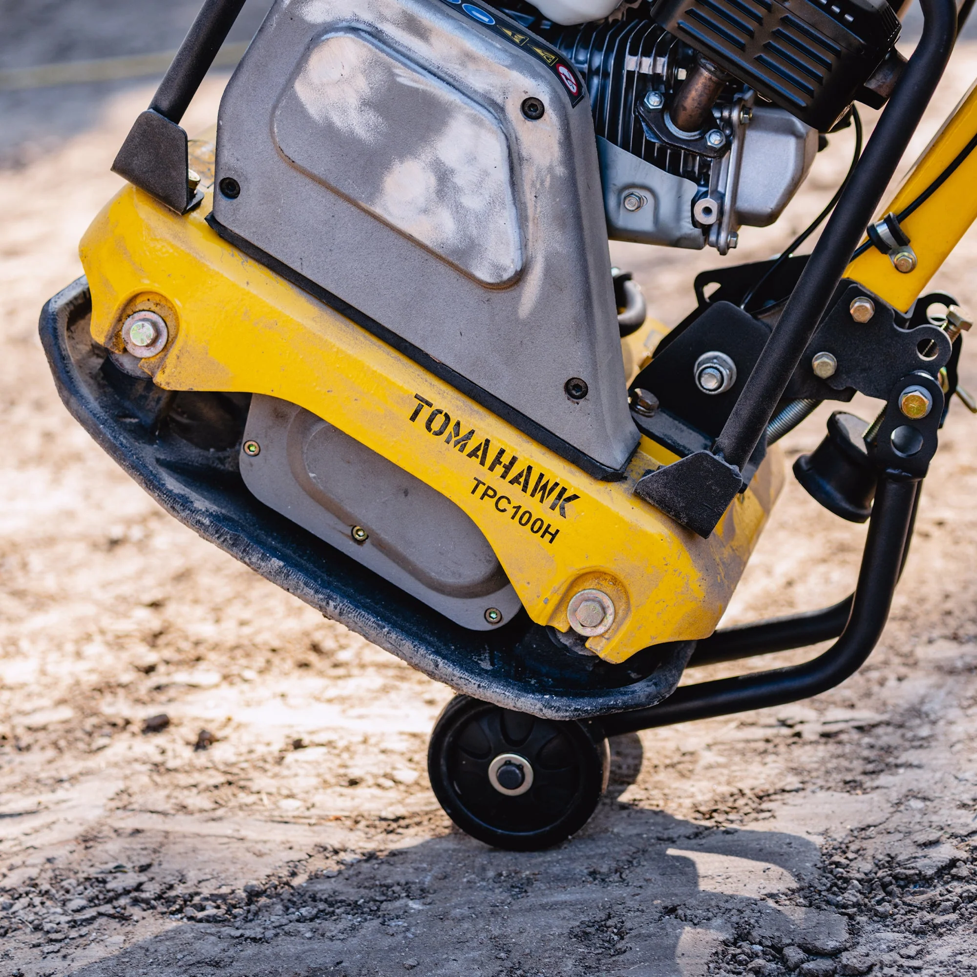 5.5 HP Honda Reverse Plate Compactor 19x14 Plate for Asphalt, Aggregate, Cohesive Soil Compaction - Image 11