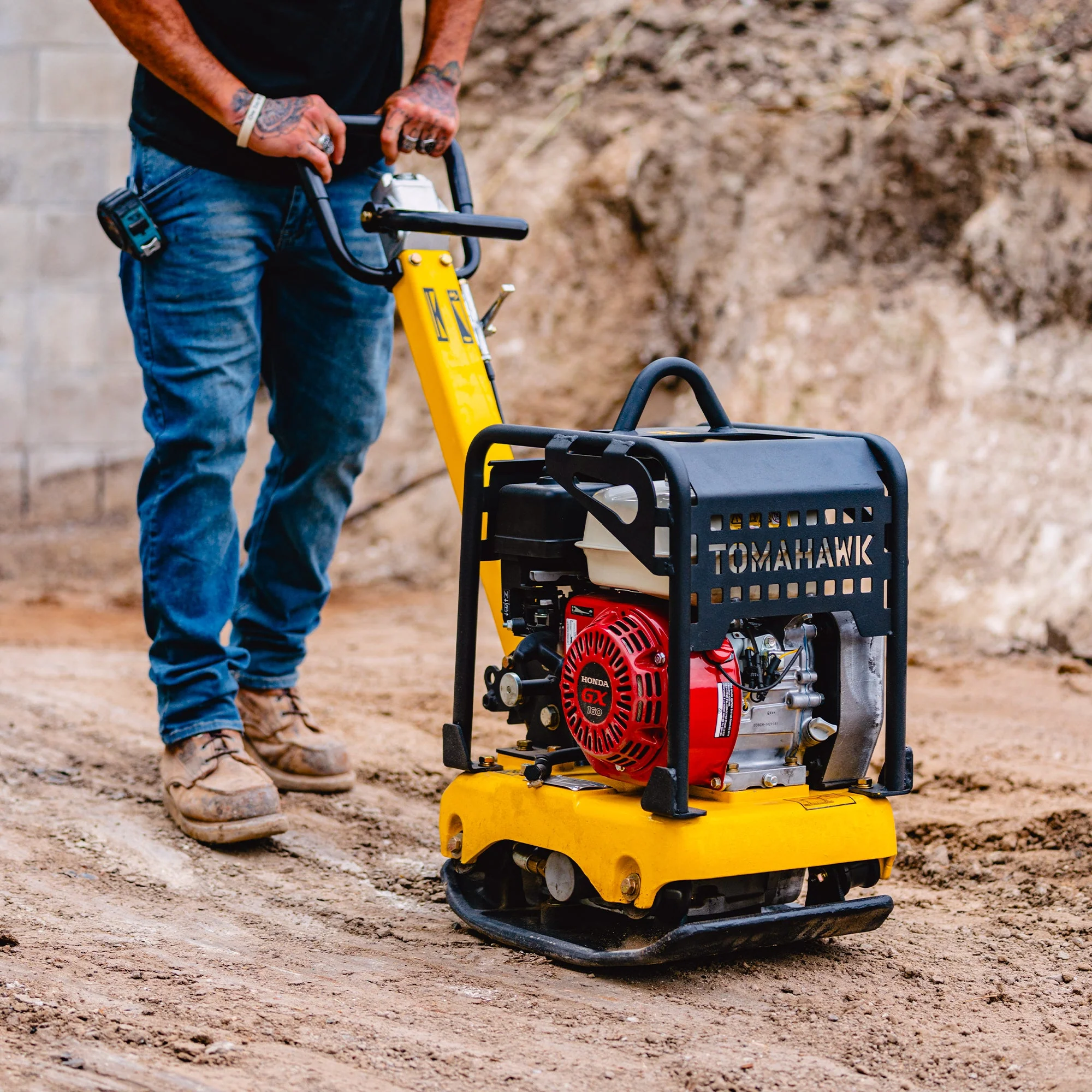 5.5 HP Honda Reverse Plate Compactor 19x14 Plate for Asphalt, Aggregate, Cohesive Soil Compaction - Image 2