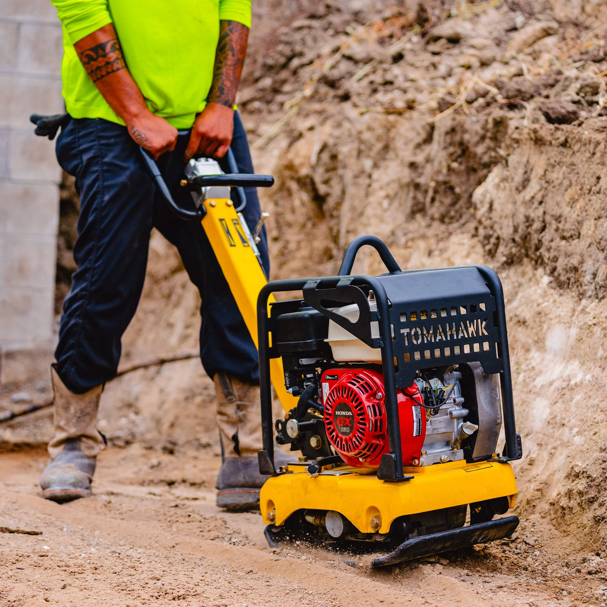 5.5 HP Honda Reverse Plate Compactor 19x14 Plate for Asphalt, Aggregate, Cohesive Soil Compaction - Image 9