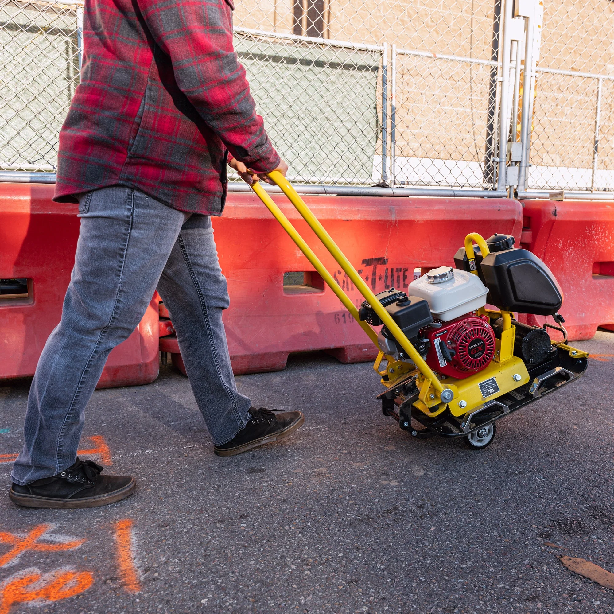 5.5 HP Honda Vibratory Plate Compactor 23x17" for Soil Asphalt Paver Compaction - Image 12