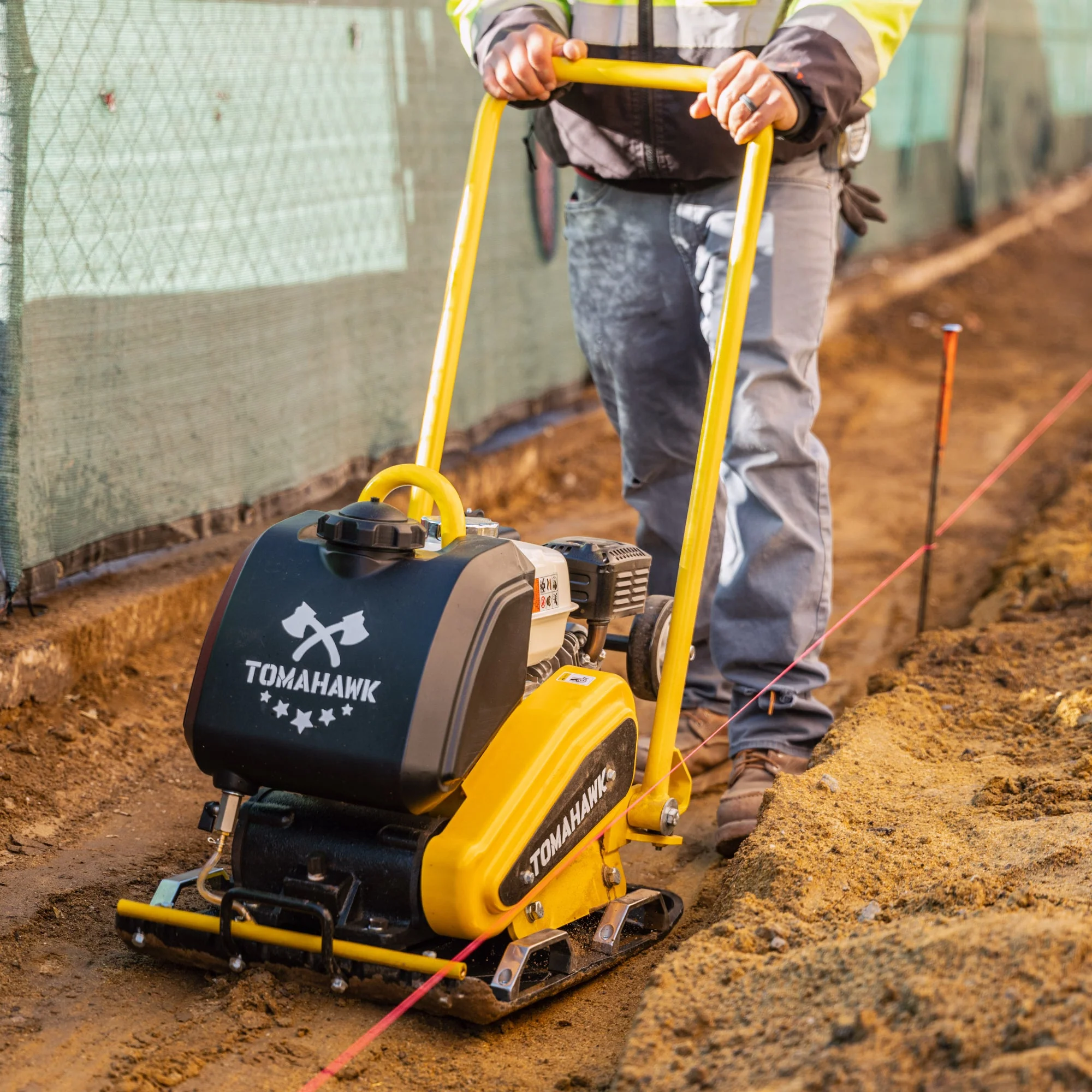 5.5 HP Honda Vibratory Plate Compactor 23x17" for Soil Asphalt Paver Compaction - Image 2