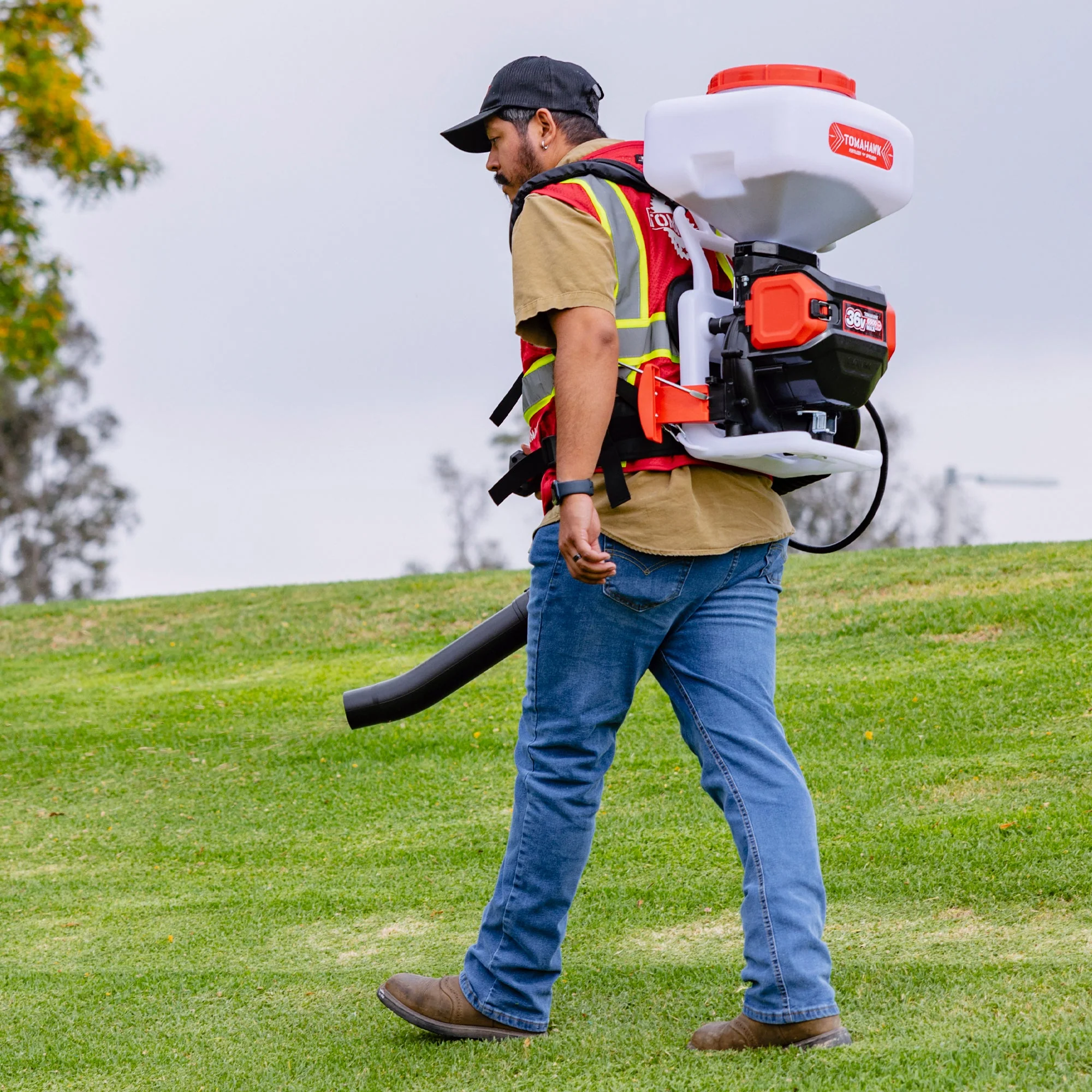 5 Gal Battery-Powered Fertilizer Spreader Broadcast Lawn Seed Ice Melt Salt - Image 15