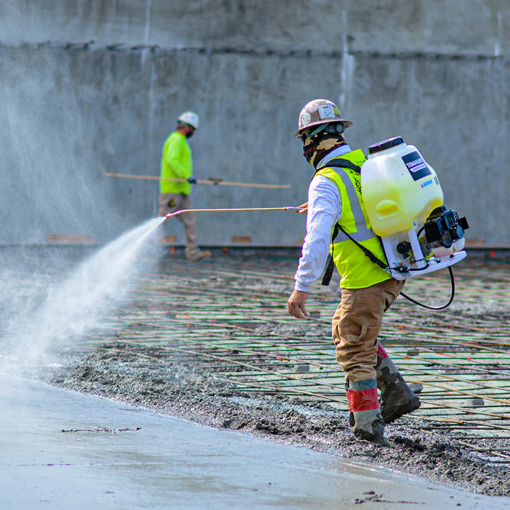 6.5 Gallon Backpack Concrete Sprayer .5 GPM Gas Finishing Tool for Cement Sealant Curing Stain - Image 2