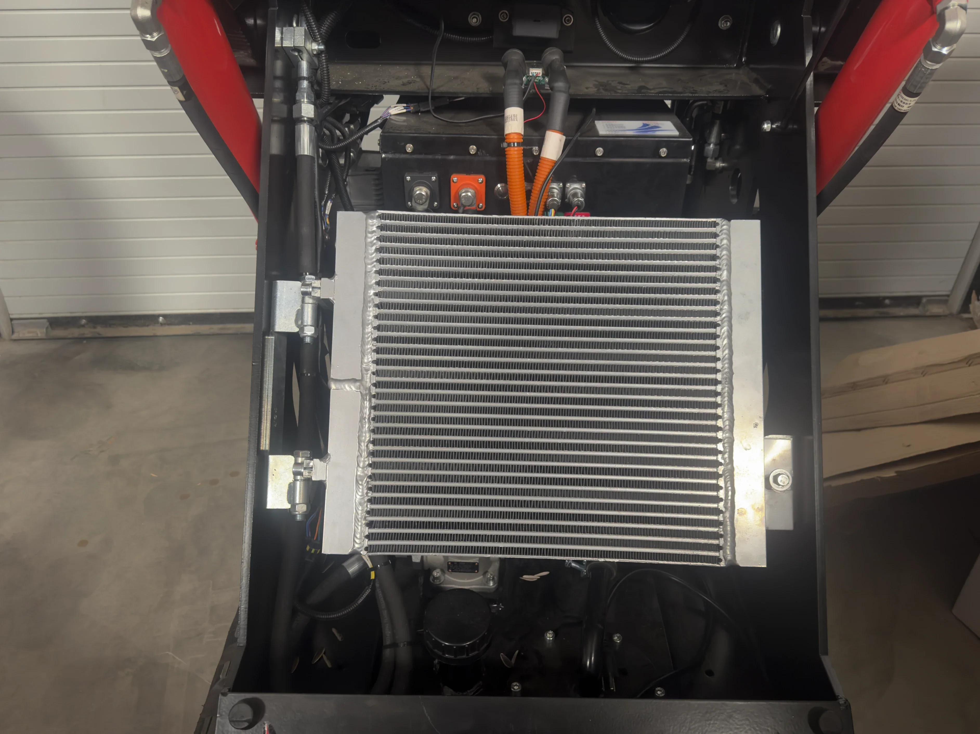 72V 16.4kWh Curiosity Mini Track Loader Skid Steer - Image 23