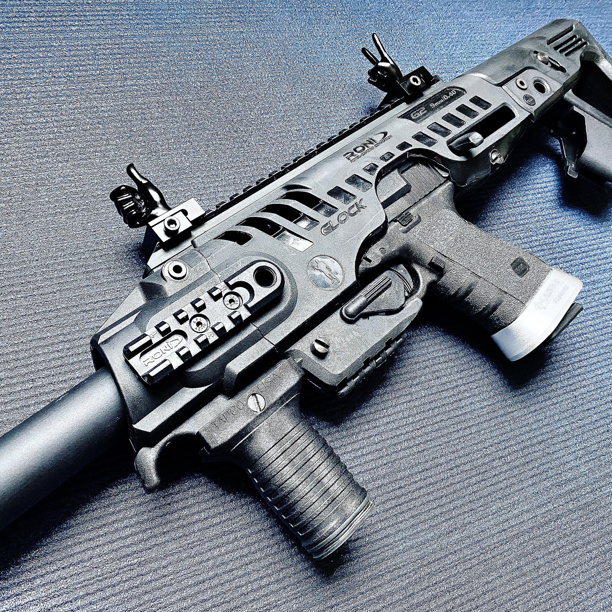Black Color Novelty Finger Iron Sight Set - Straight (V Hand & Thumbs Up) - Image 2