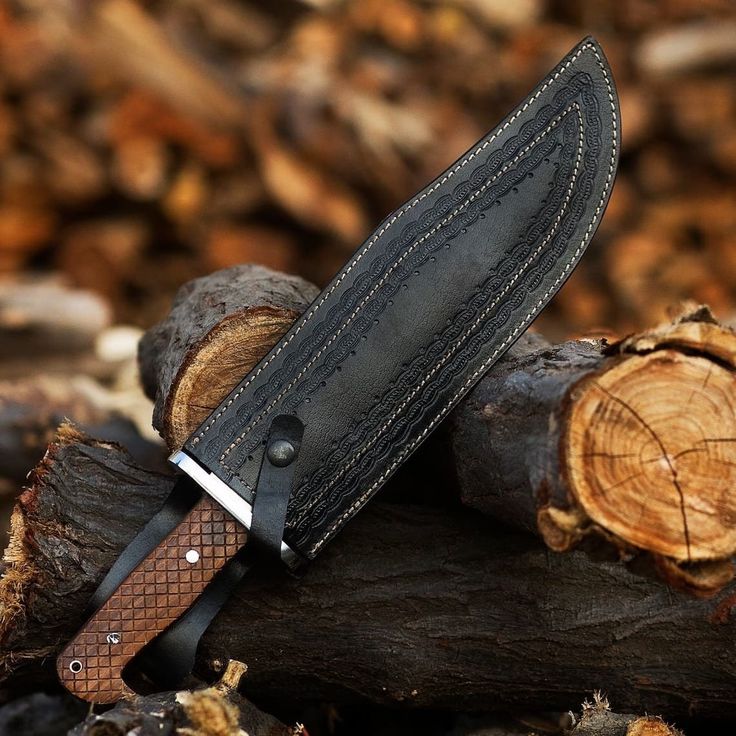 Collins & Co. Bowie Knife – 15.5" Full Tang D2 Steel Blade with Engraved Rosewood Handle & Leather Sheath - Image 4