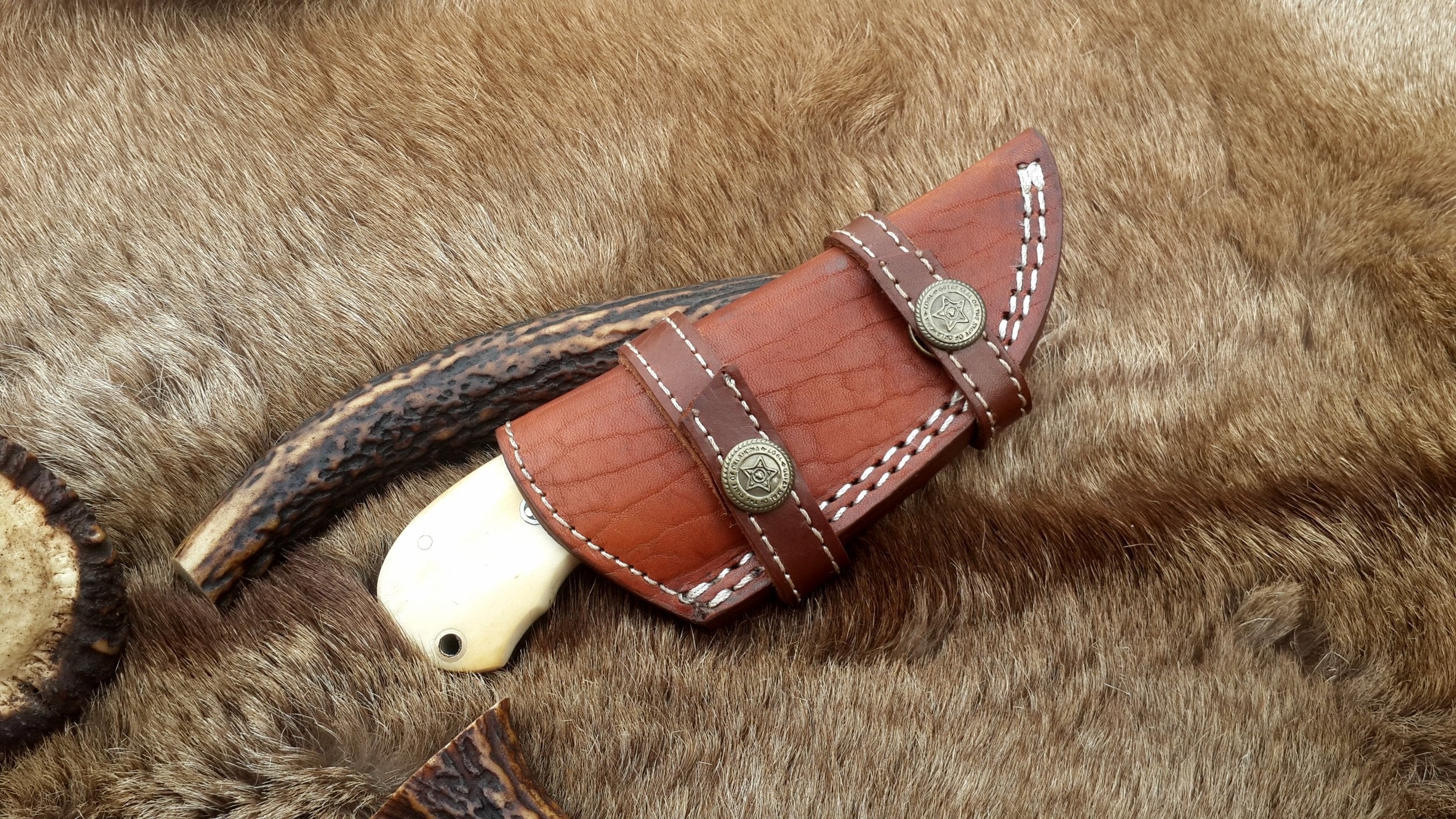 Compact D2 Steel Field Dressing Deer Skinning Knife – 6.5 Inch Blade with Bone Handle - Image 5