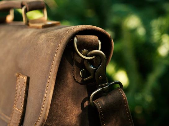 Crazy Horse Leather Messenger Bag - Image 2