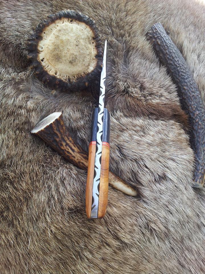 Custom Damascus Steel Field Dressing Deer Skinning Knife – 7 Inch Drop Point Blade with Olivewood Handle - Image 3
