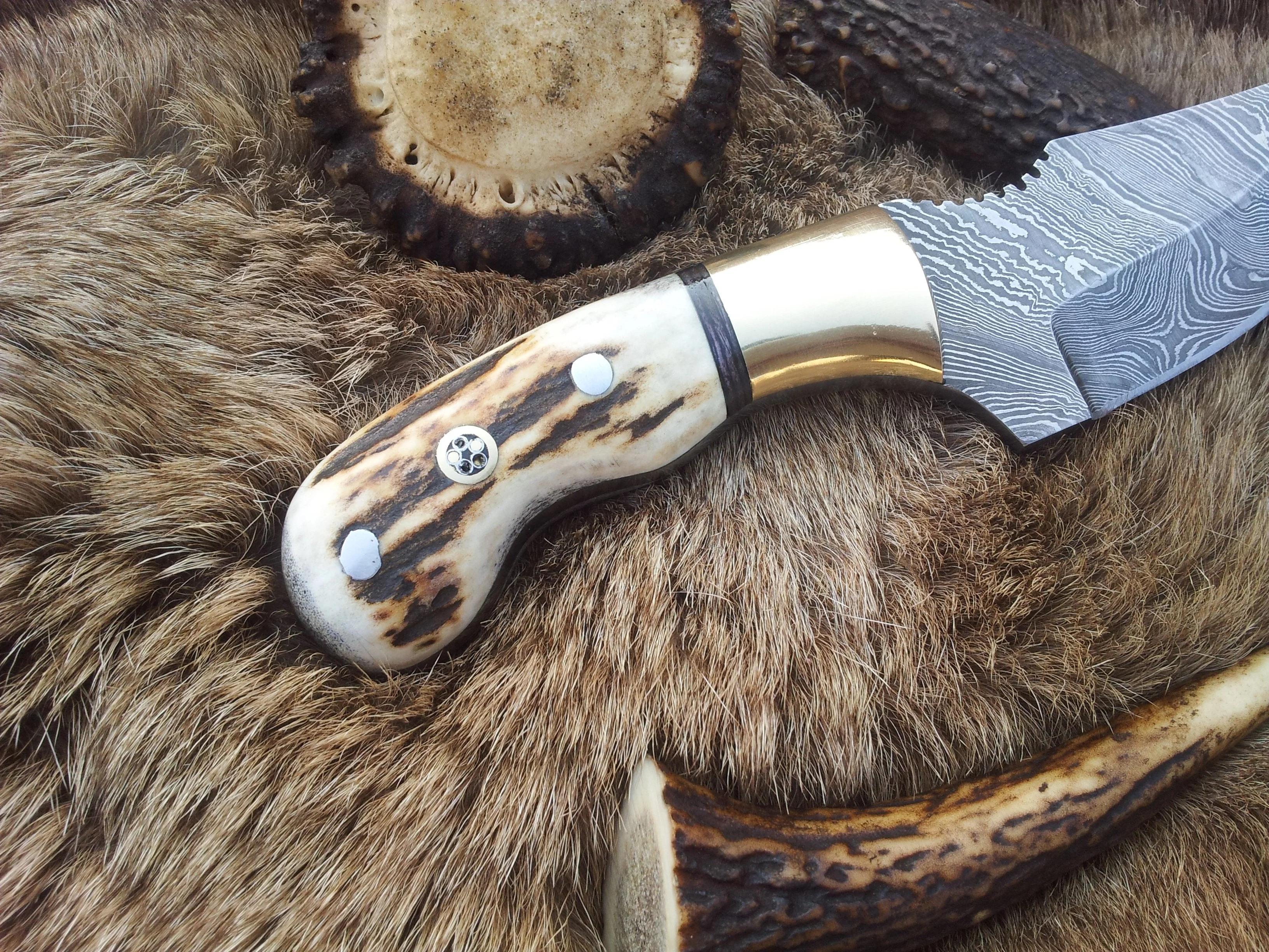 Custom Damascus Steel Field Dressing Deer Skinny Knife – 7.25 Inch Drop Point Blade with Antler Horn Handle and Brass Bolster - Image 3