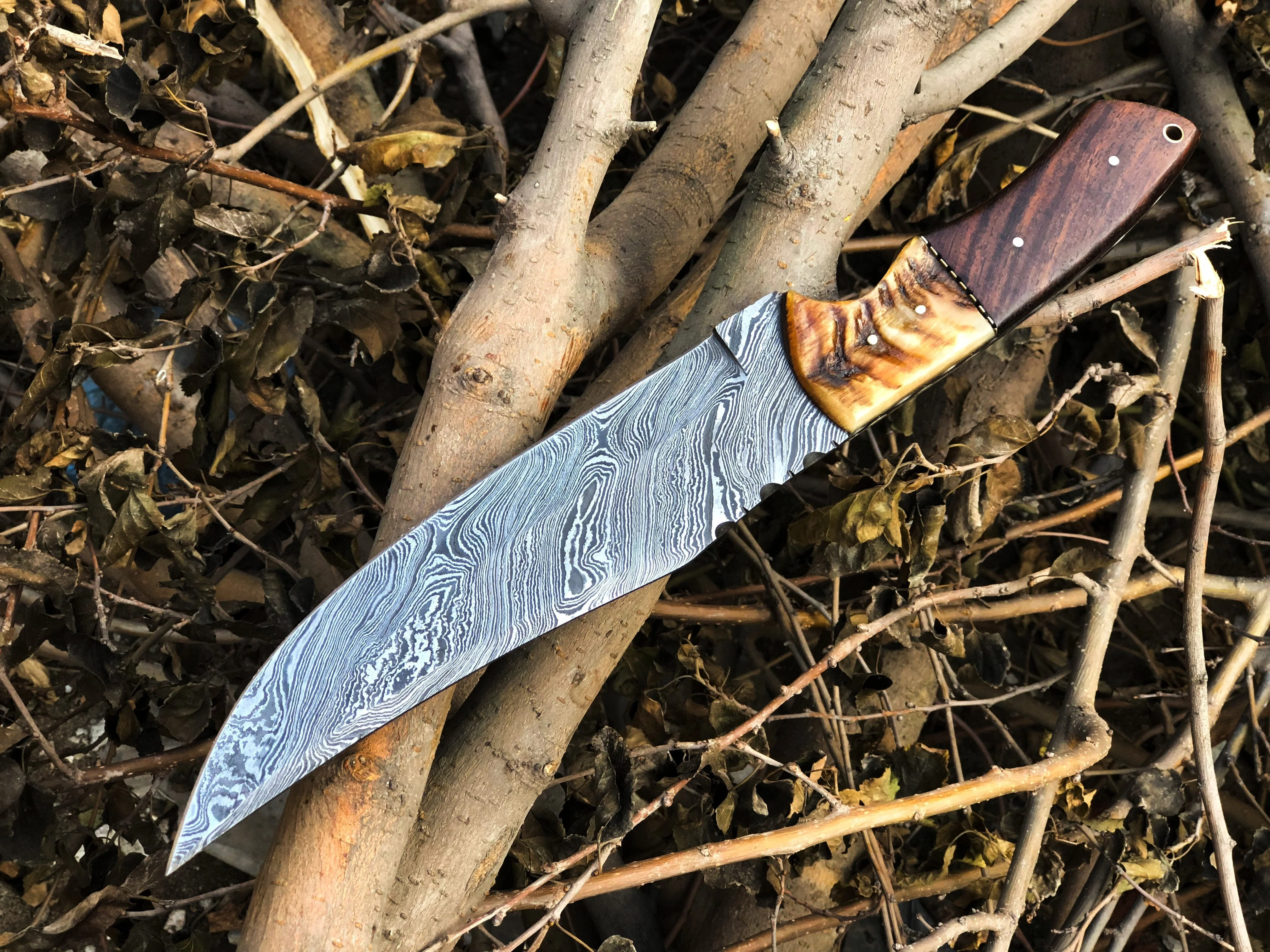 Custom Handcrafted Damascus Steel Hunting Bowie Knife with Rosewood & Sheep Horn Handle – 13-Inch Blade for Sale by KBS Knives - Image 2