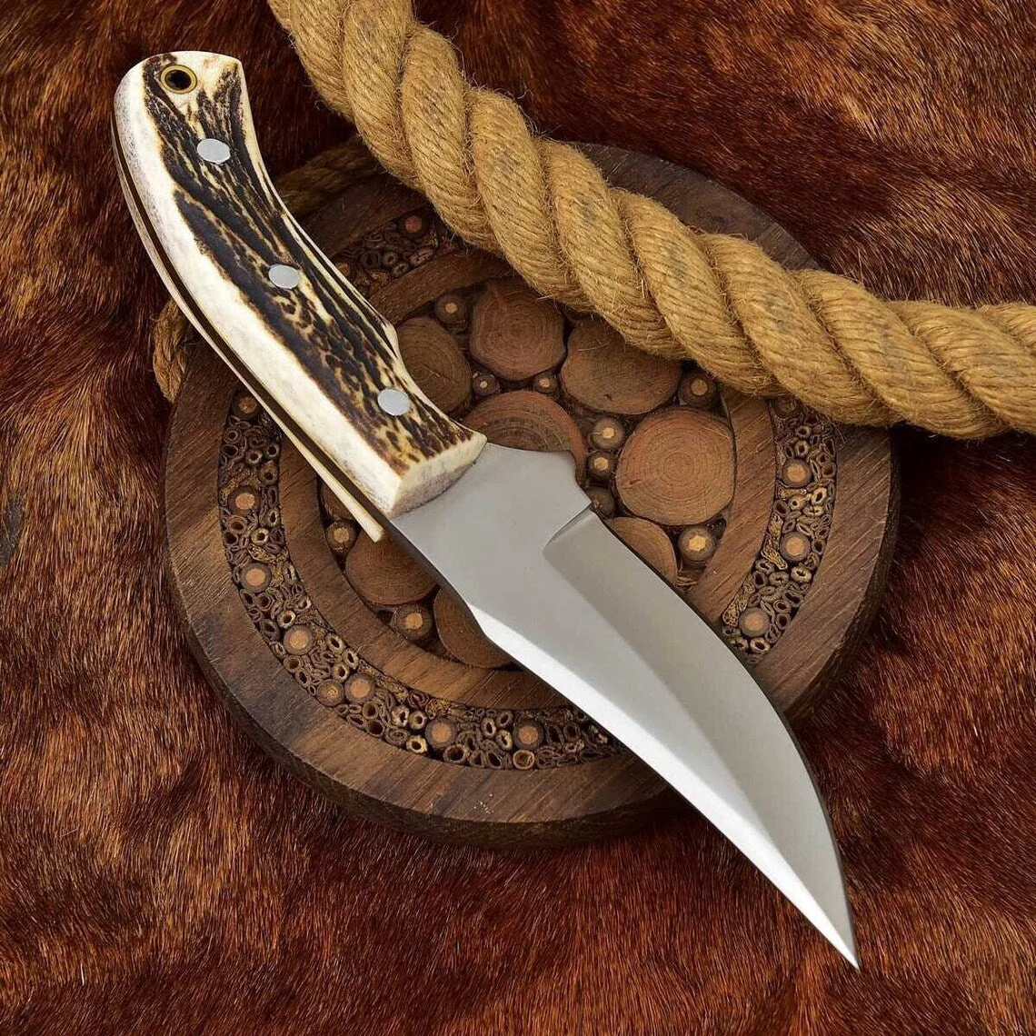 Custom Handmade D2 Steel Deer Knife with Antler Handle - Image 4