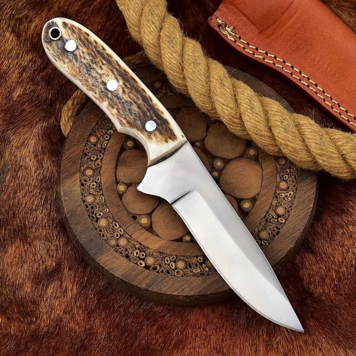 Custom Handmade D2 Steel Skinning Knife with Leather Sheath - Image 2