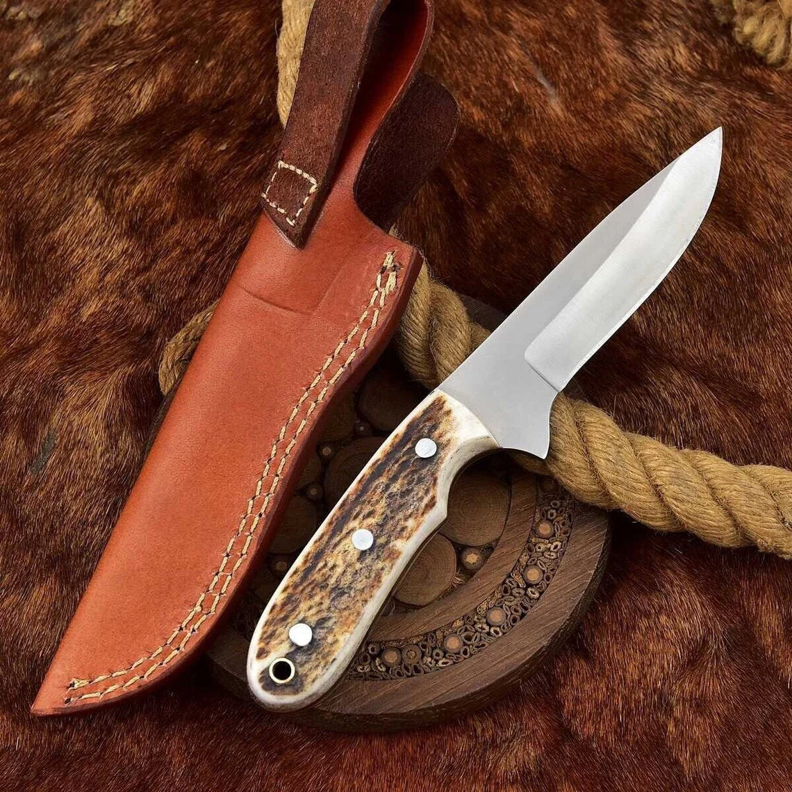 Custom Handmade D2 Steel Skinning Knife with Leather Sheath - Image 3