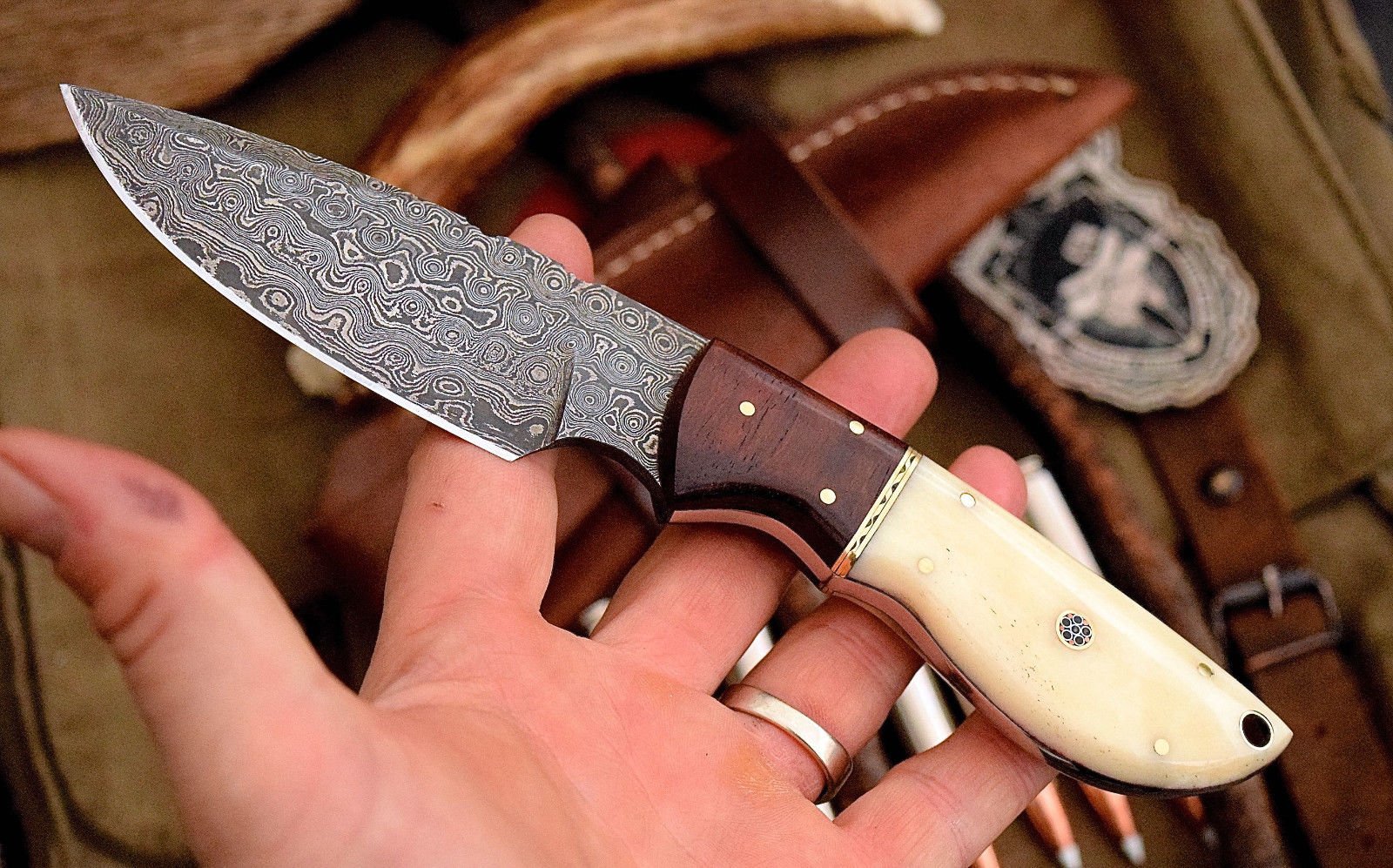 Custom Handmade Damascus Deer Skinning Knife – Rosewood & Bone Handle, 8.5" with Leather Sheath - Image 2