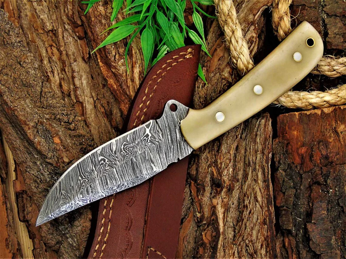 Custom Handmade Damascus Great Skinning Knife with Bone Handle, 8.25-inch - Image 3