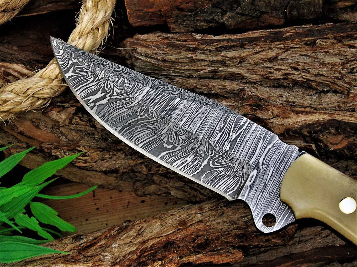 Custom Handmade Damascus Great Skinning Knife with Bone Handle, 8.25-inch - Image 4