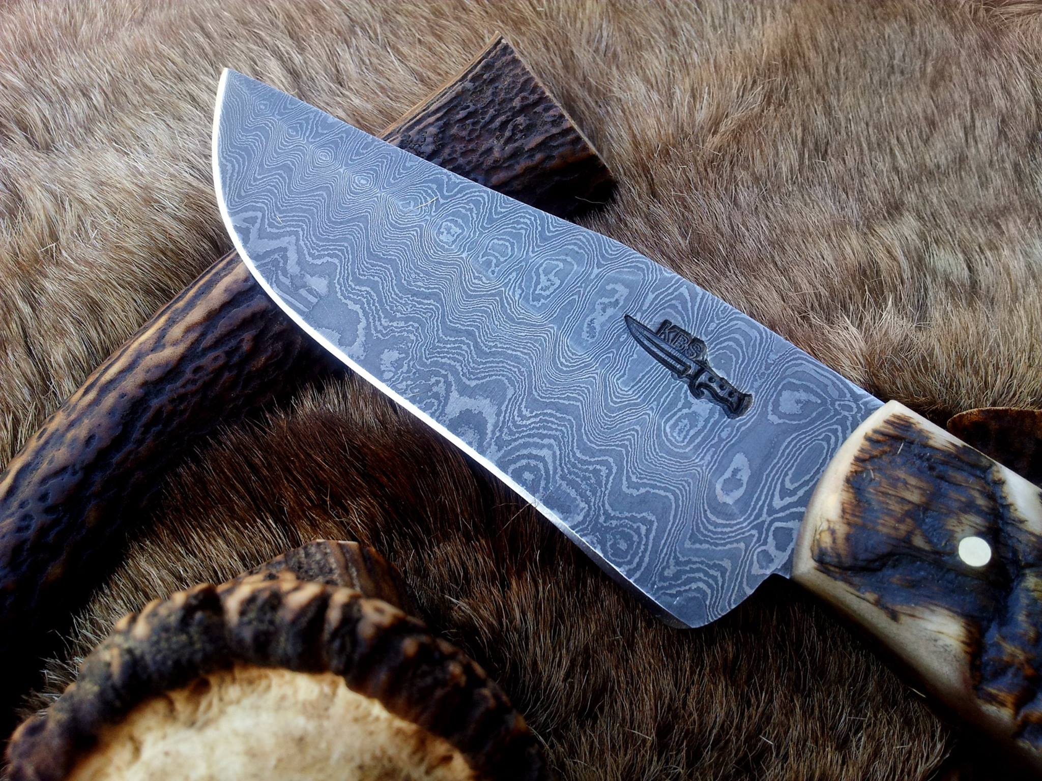 Custom Handmade Damascus Hunting Knife | Full Tang Damascus Steel with Sheep Horn Handle | 9.5 Inches | Leather Sheath | KBS Knives - Image 3