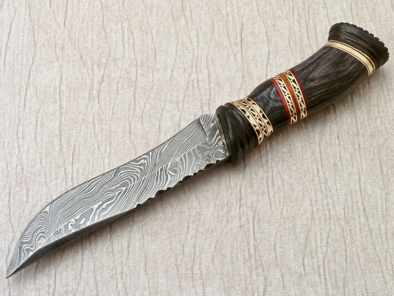 Custom Handmade Damascus Hunting Knife with Leather Sheath - Image 4