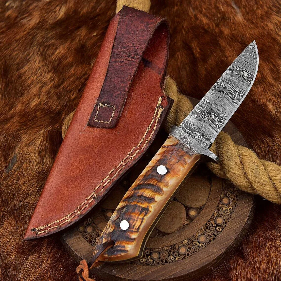Custom Handmade Damascus Skinning Knife with Sheep Horn Handle, 7.75-inch - Image 5