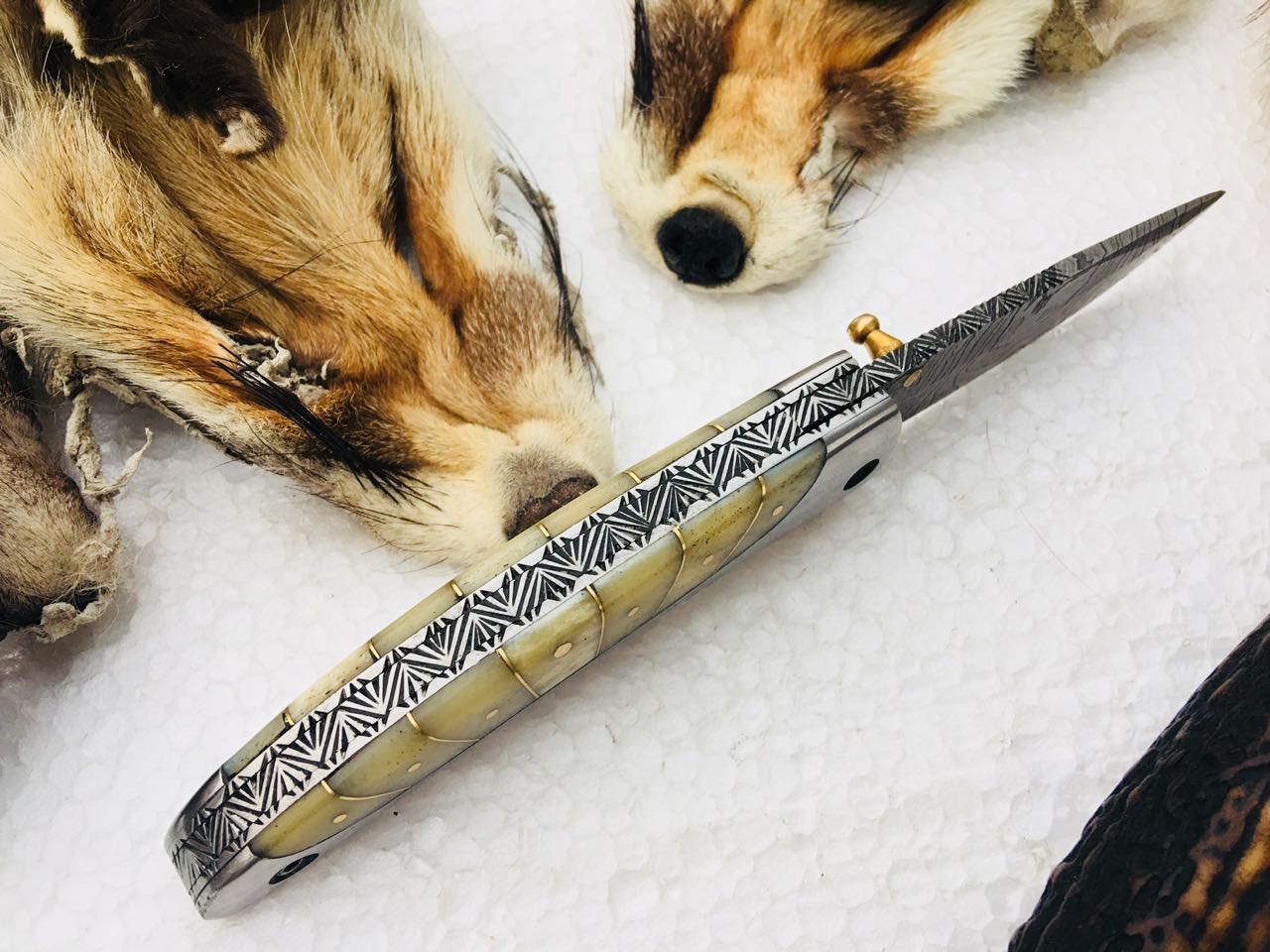 Custom Handmade Damascus Steel Blade Folding Pocket Knife - Image 3