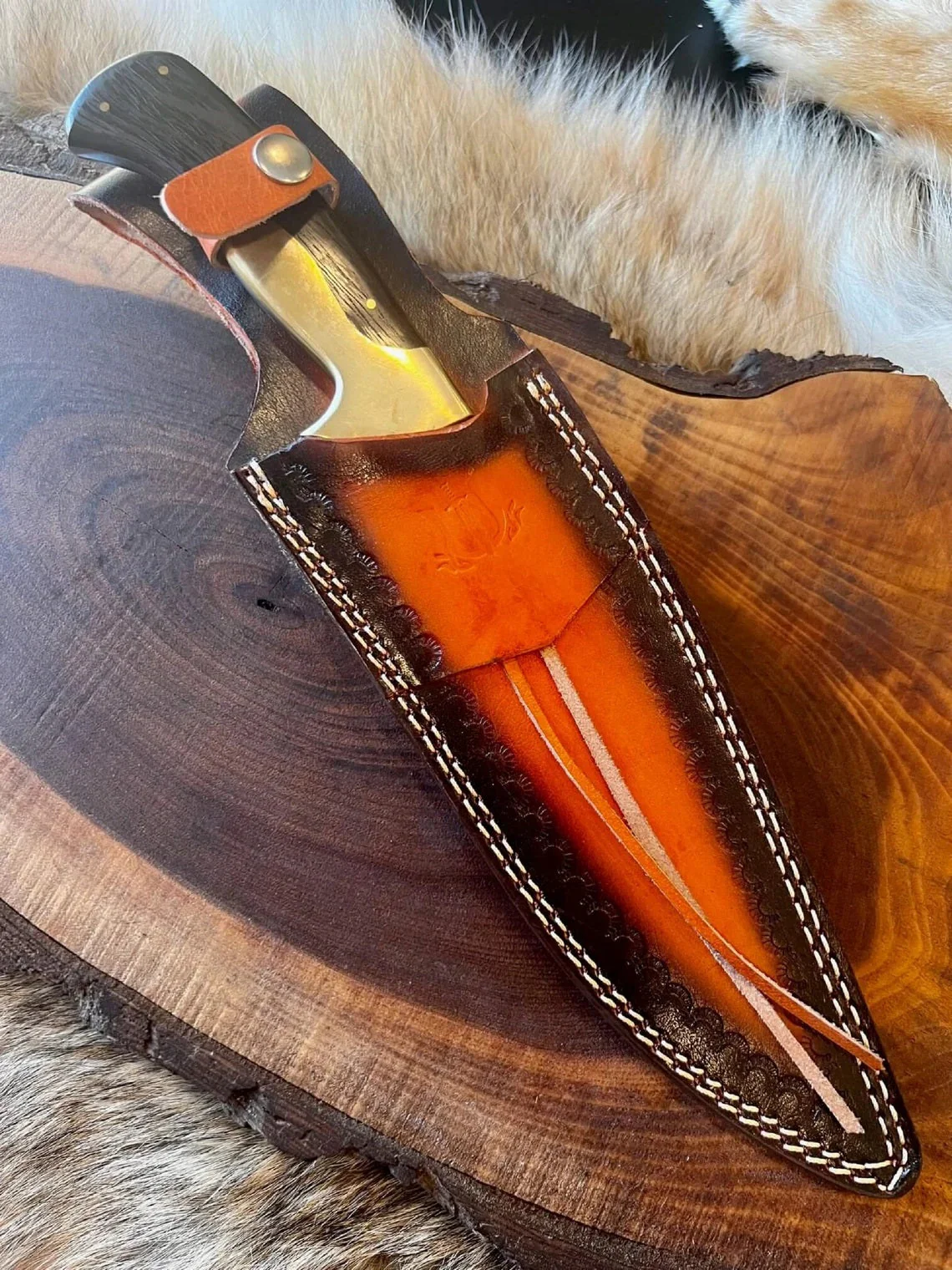 Custom Handmade Damascus Steel Bowie Knife with Wenge Wood and Brass Bolster Handle - Image 4