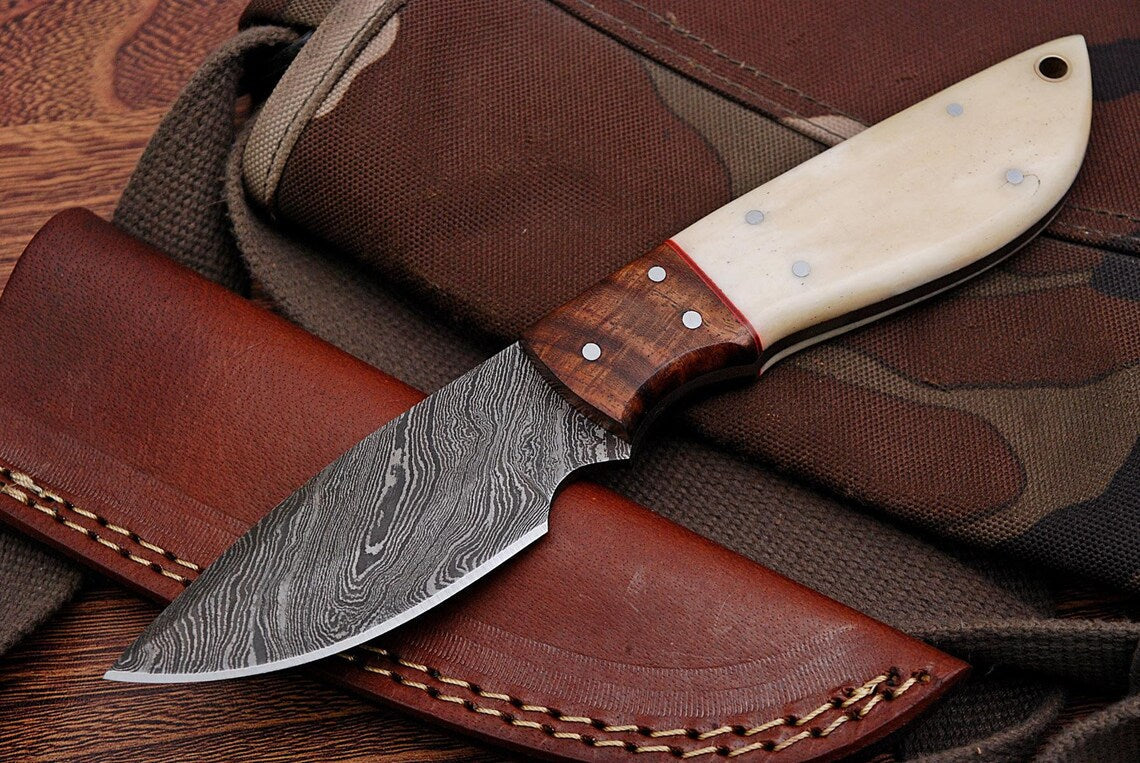 Custom Handmade Damascus Steel Deer Skinning Knife with Rosewood & Bone Handle, 8-inch - Image 2