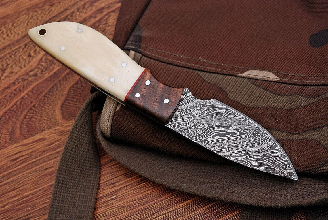 Custom Handmade Damascus Steel Deer Skinning Knife with Rosewood & Bone Handle, 8-inch - Image 3