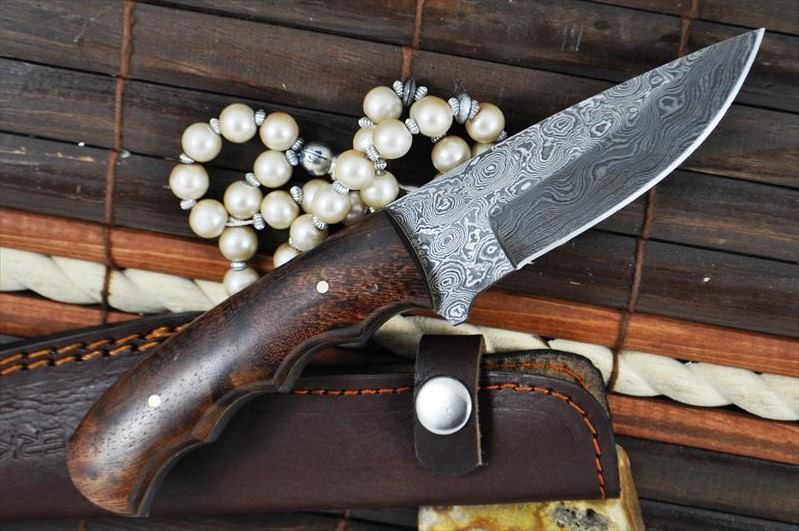 Custom Handmade Damascus Steel EDC Skinning Knife - Image 3