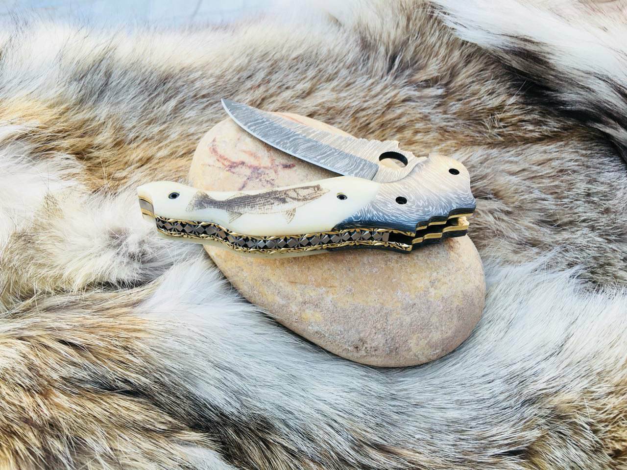 Custom Handmade Damascus Steel Engraved Folding Pocket Knife with Hand-Engraved Bone Handle and Leather Case - Image 3