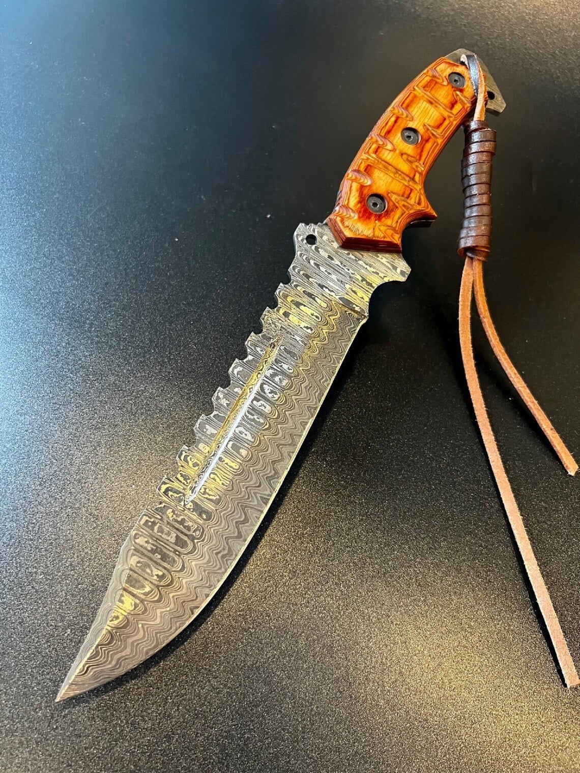 Custom Handmade Damascus Steel Fighter Bowie Knife with Exotic Wood Handle and Leather Sheath - Image 5