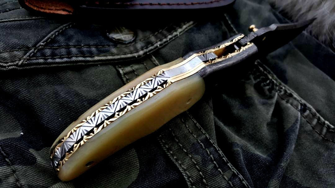 Custom Handmade Damascus Steel Folding Pocket Knife - Image 4