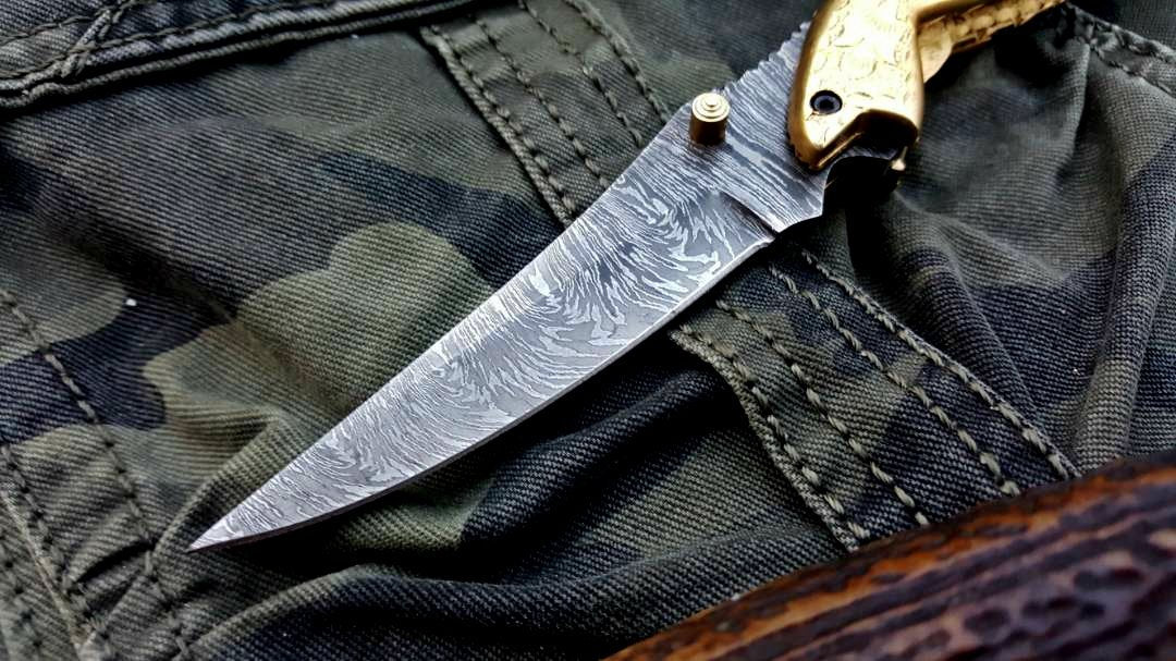 Custom Handmade Damascus Steel Folding Pocket Knife - Image 4