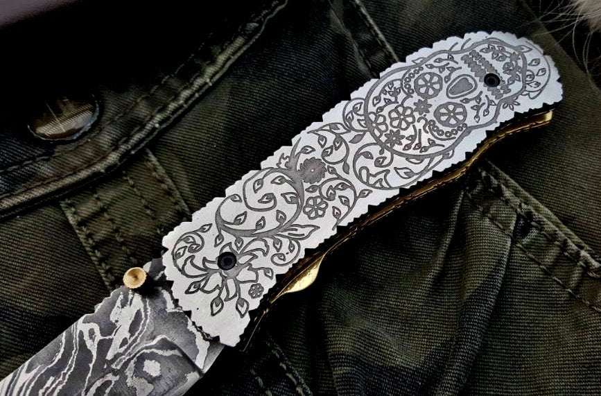Custom Handmade Damascus Steel Folding Pocket Knife - Image 4