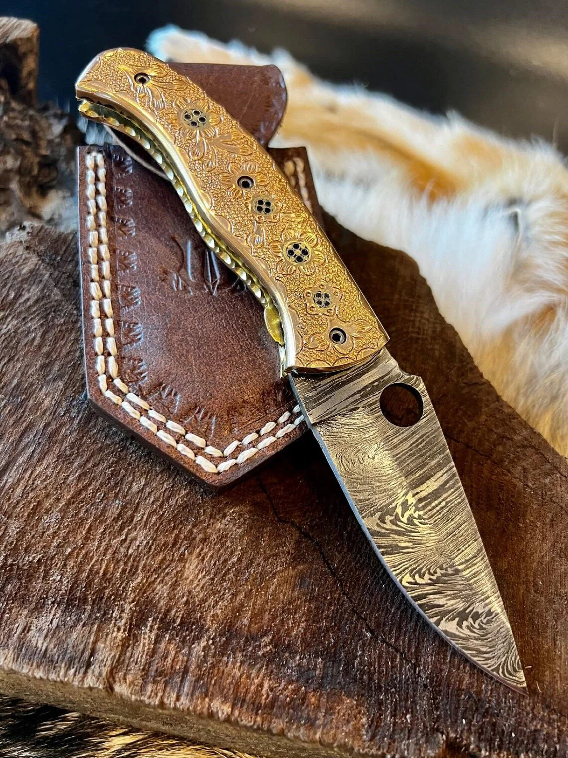 Custom Handmade Damascus Steel Folding Pocket Knife with Hand Engraved Brass Handle - Image 2