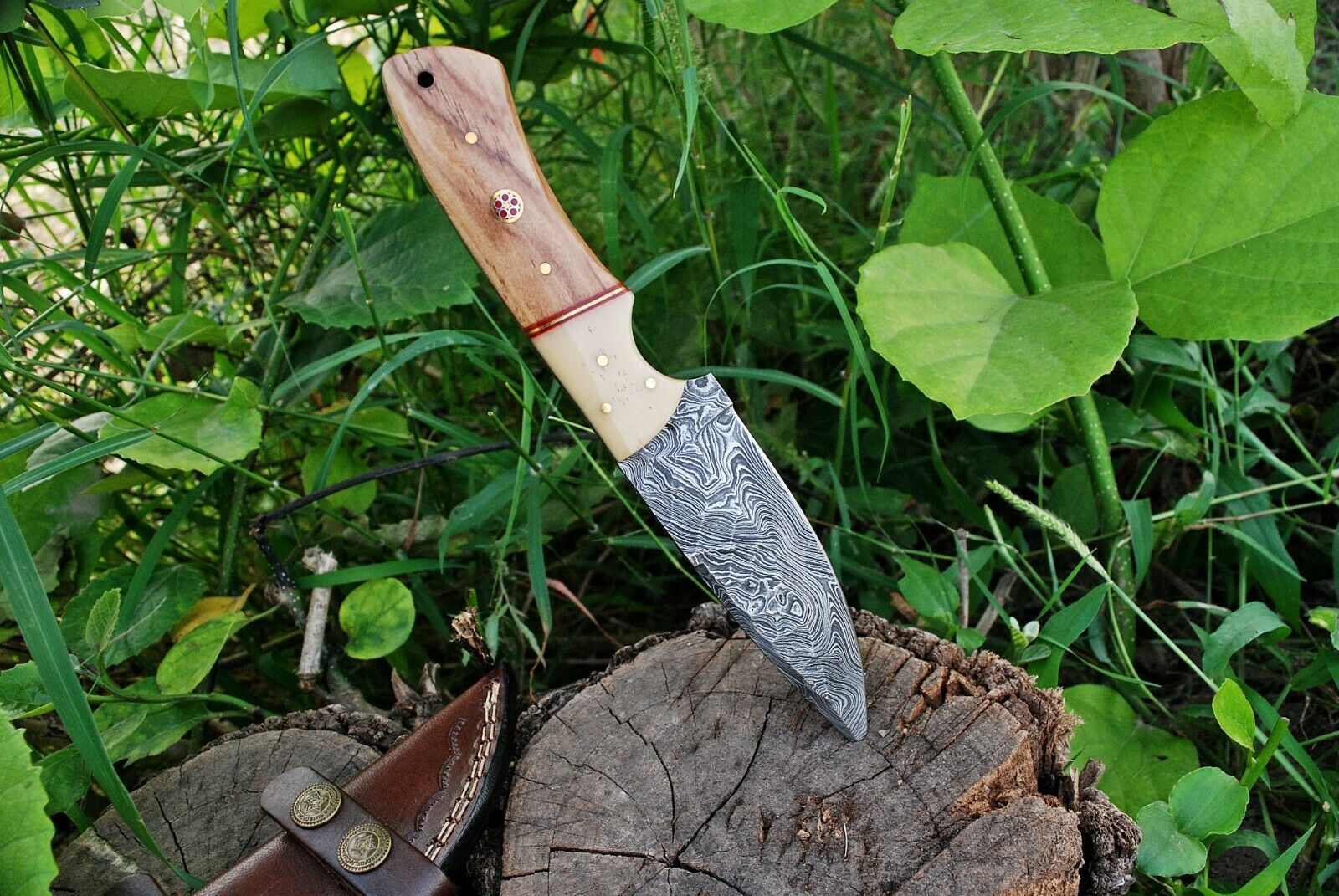 Custom Handmade Damascus Steel Hunting Knife - Image 3