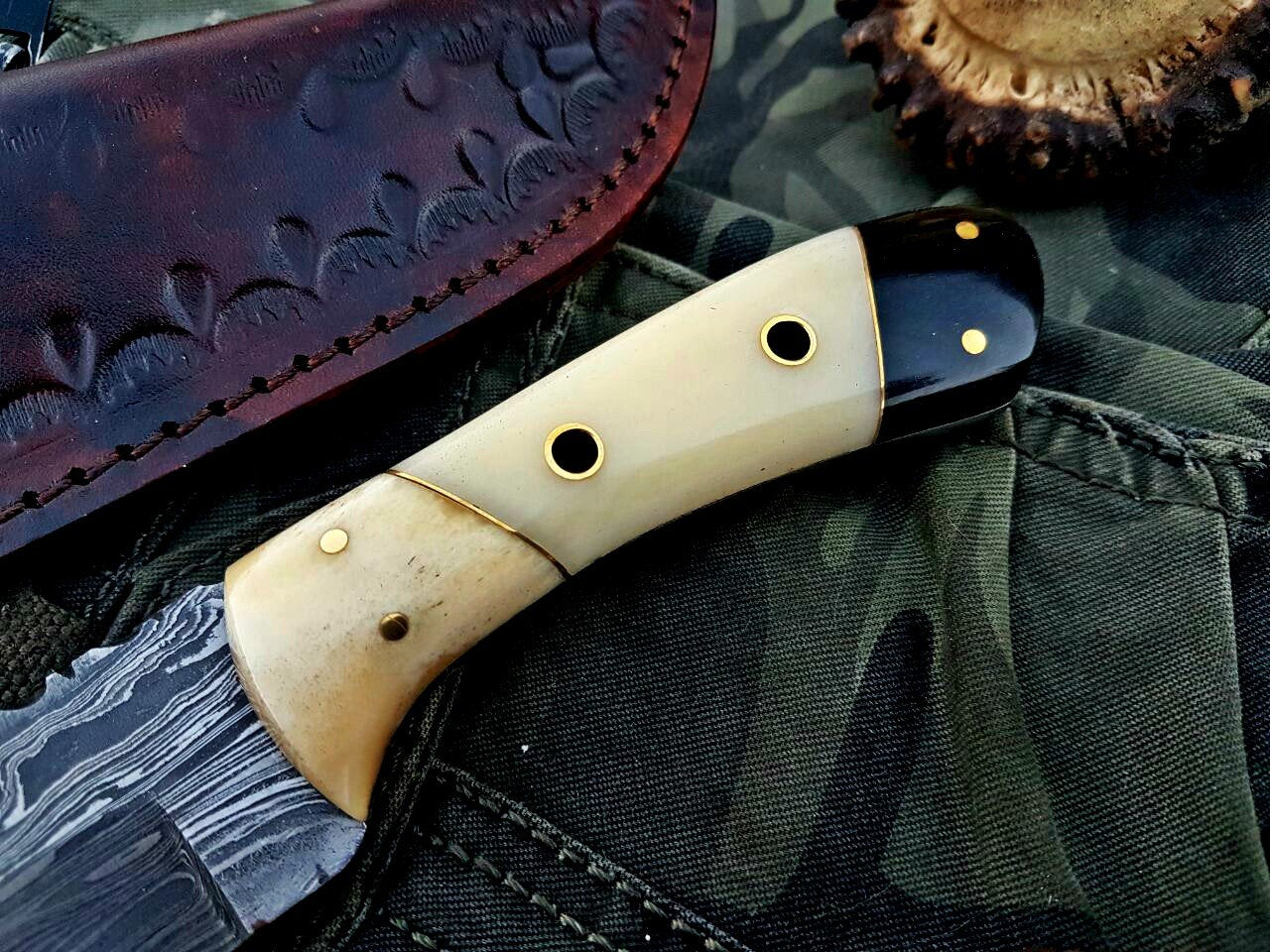 Custom Handmade Damascus Steel Hunting Knife - Image 3