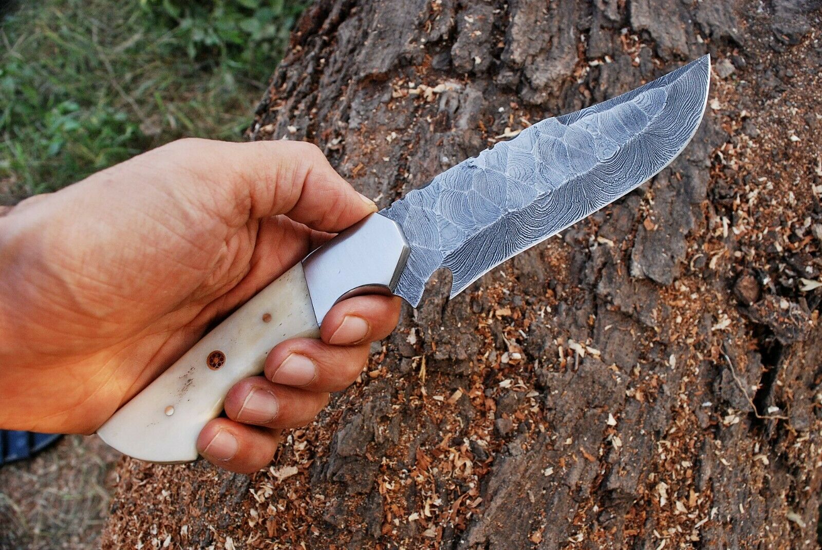 Custom Handmade Damascus Steel Hunting Knife - Image 2